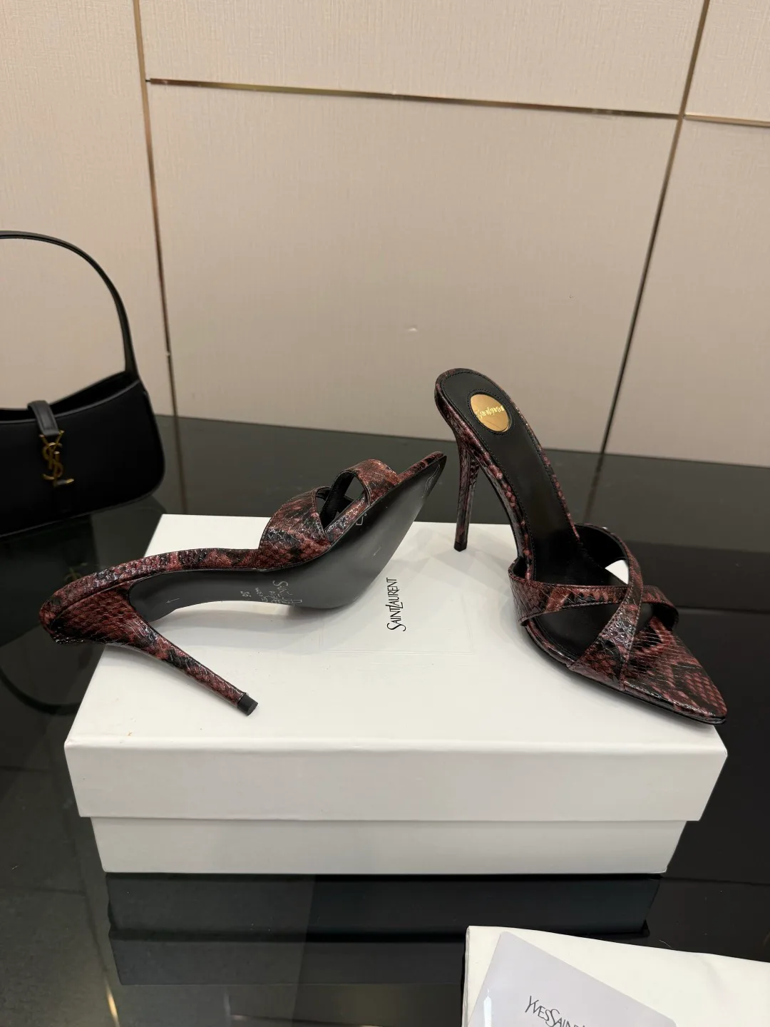 Босоножки Женские Saint Laurent 11424892
