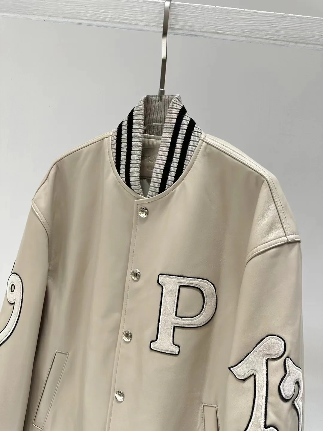 Кожаные Куртки И Дублёнки Мужские Prada 13997706