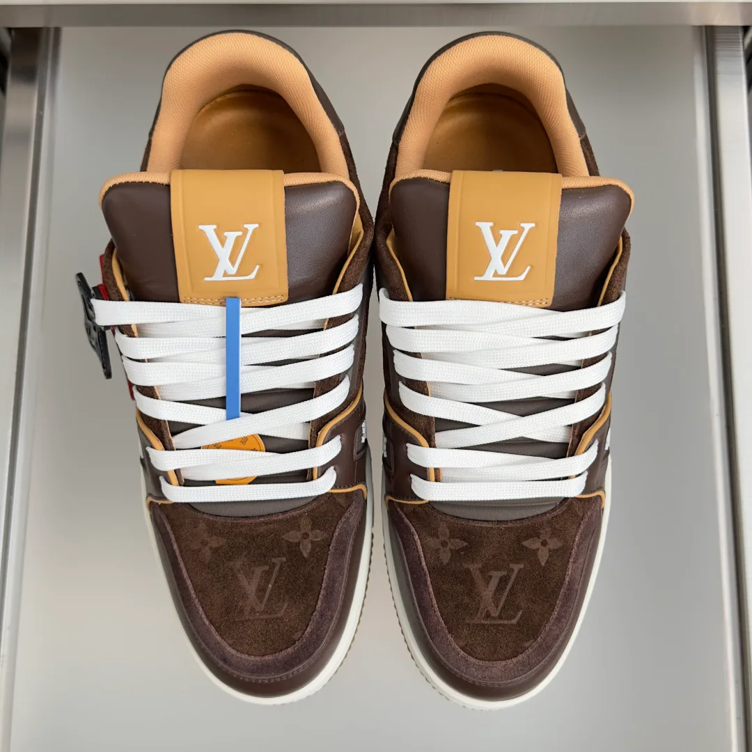 Кроссовки Женские Louis Vuitton 18595350