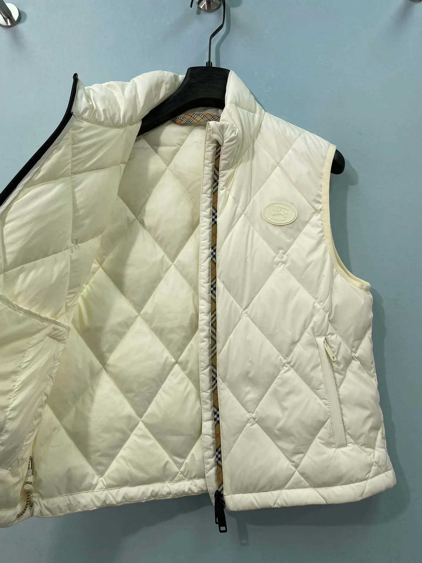 Жилеты Женские Burberry 18612407
