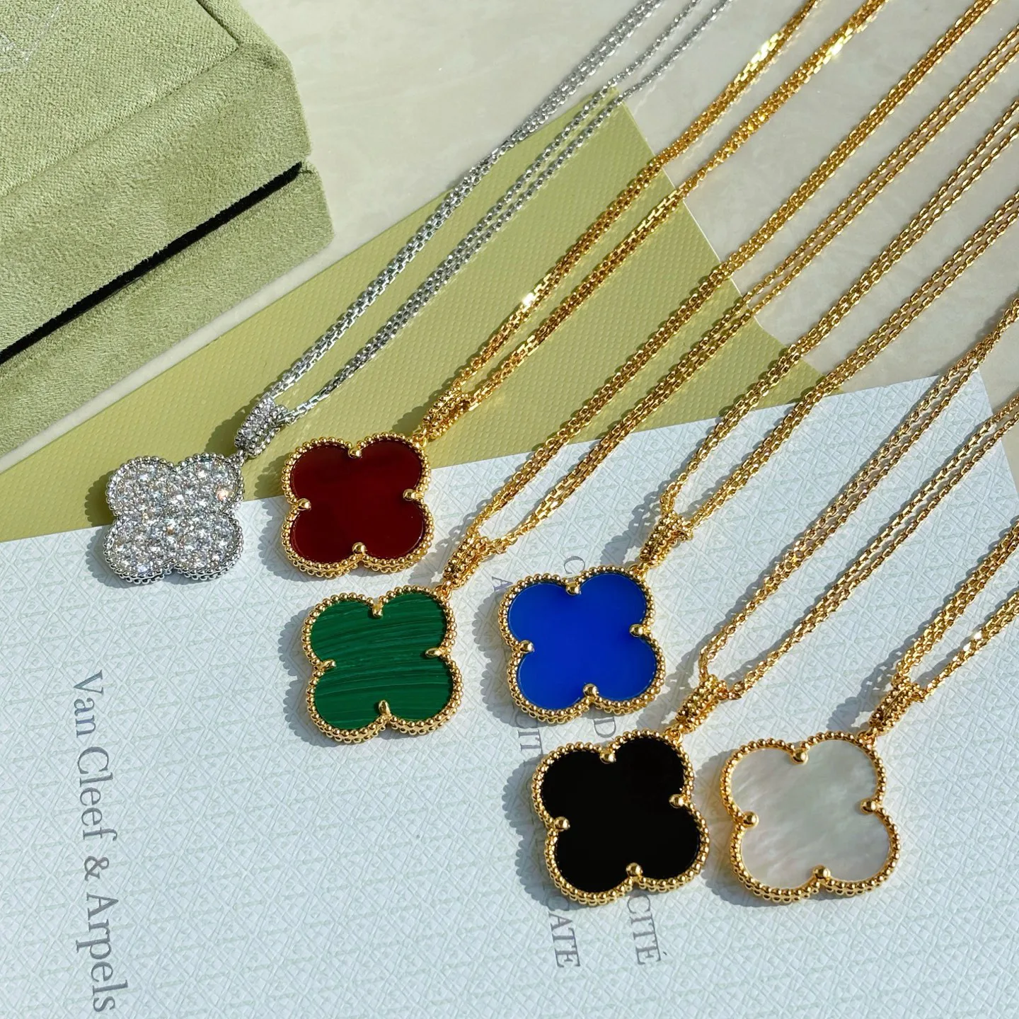 Бижутерия Van Cleef & Arpels 5520129