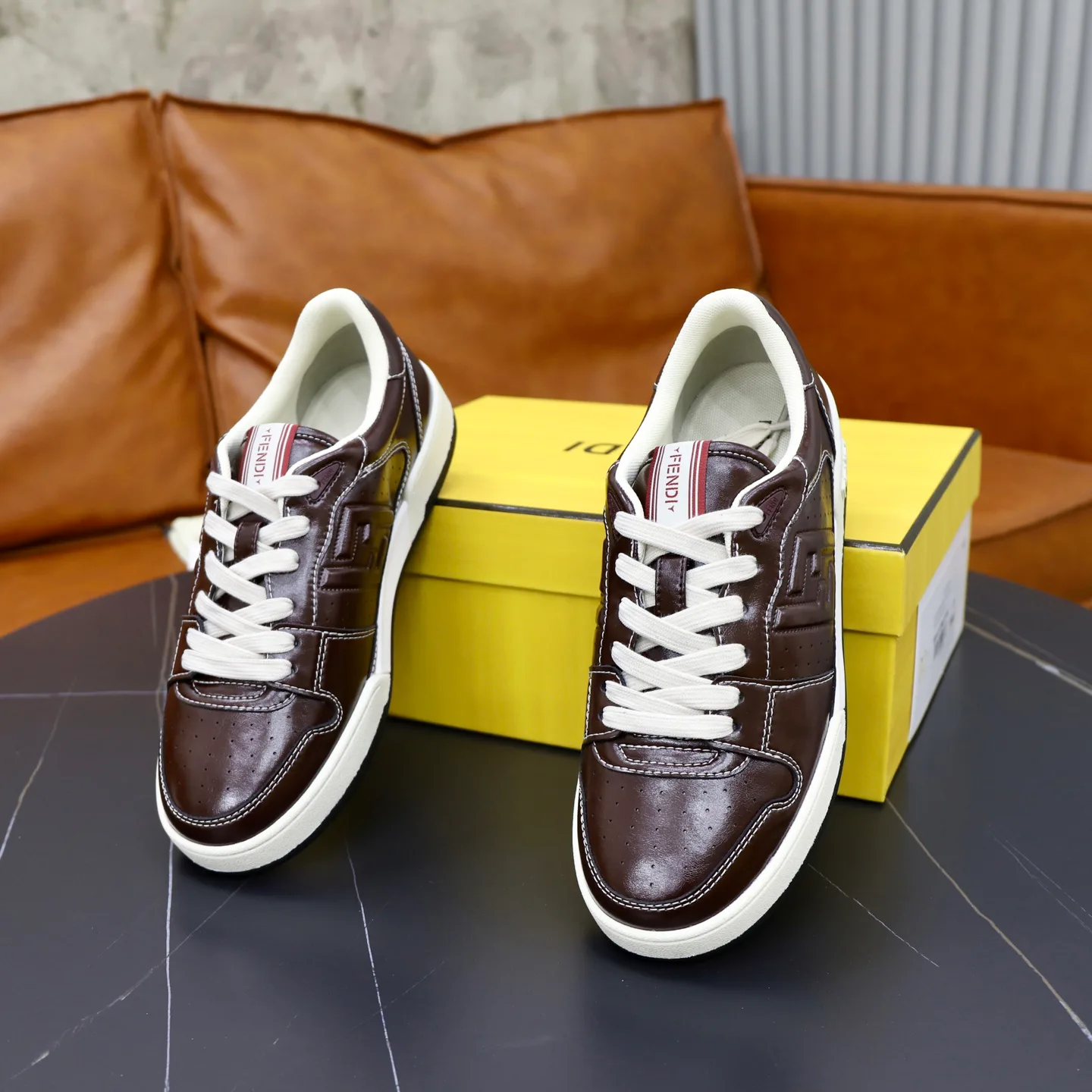 Кроссовки Женские Fendi 18516272