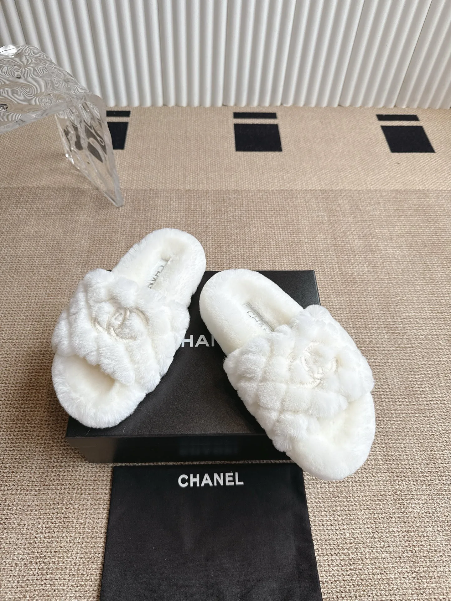 Тапочки Женские Chanel 18324643