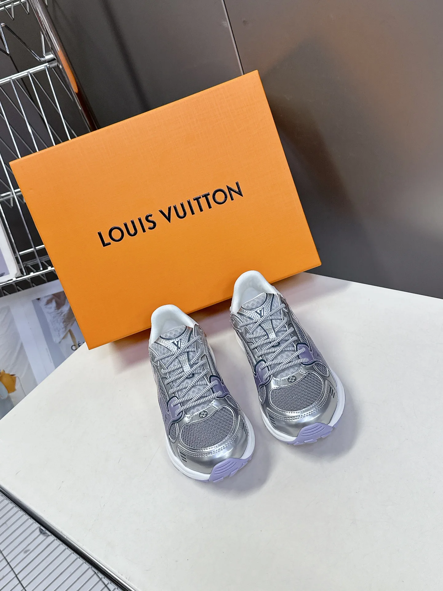 Кроссовки Женские Louis Vuitton 10096453