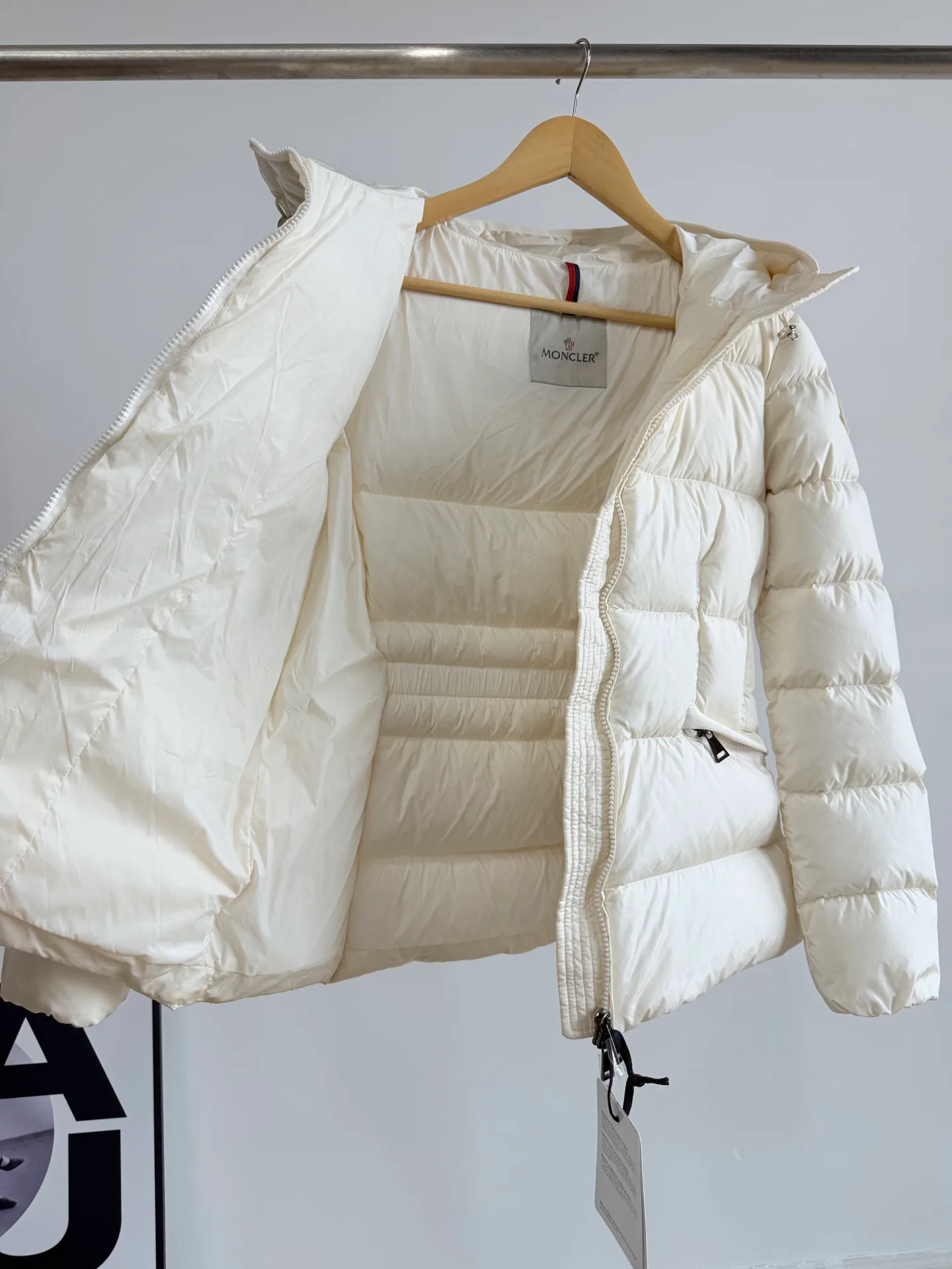 Куртки И Пуховики Женские Moncler 18615769