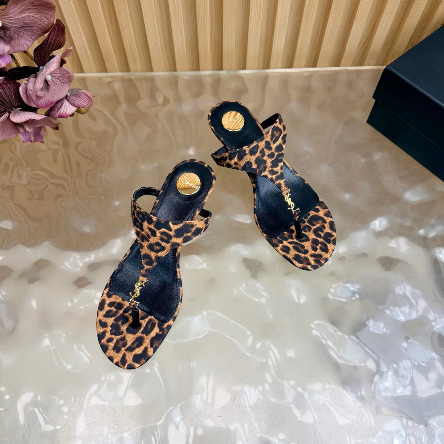 Босоножки Женские Saint Laurent 11660215