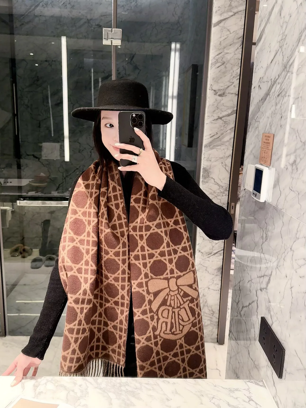 Шарфы Christian Dior 18427165