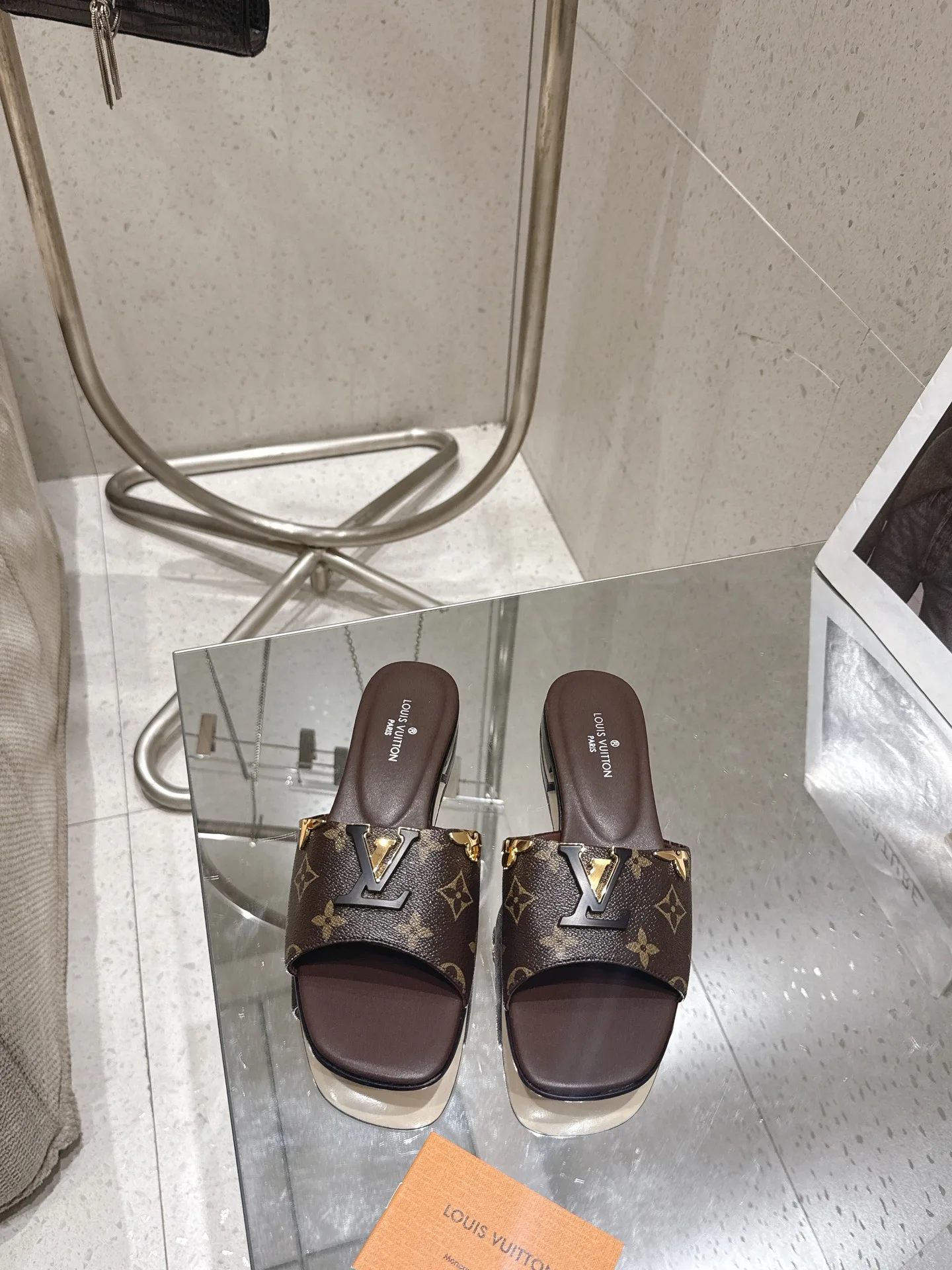 Босоножки Женские Louis Vuitton 1656887