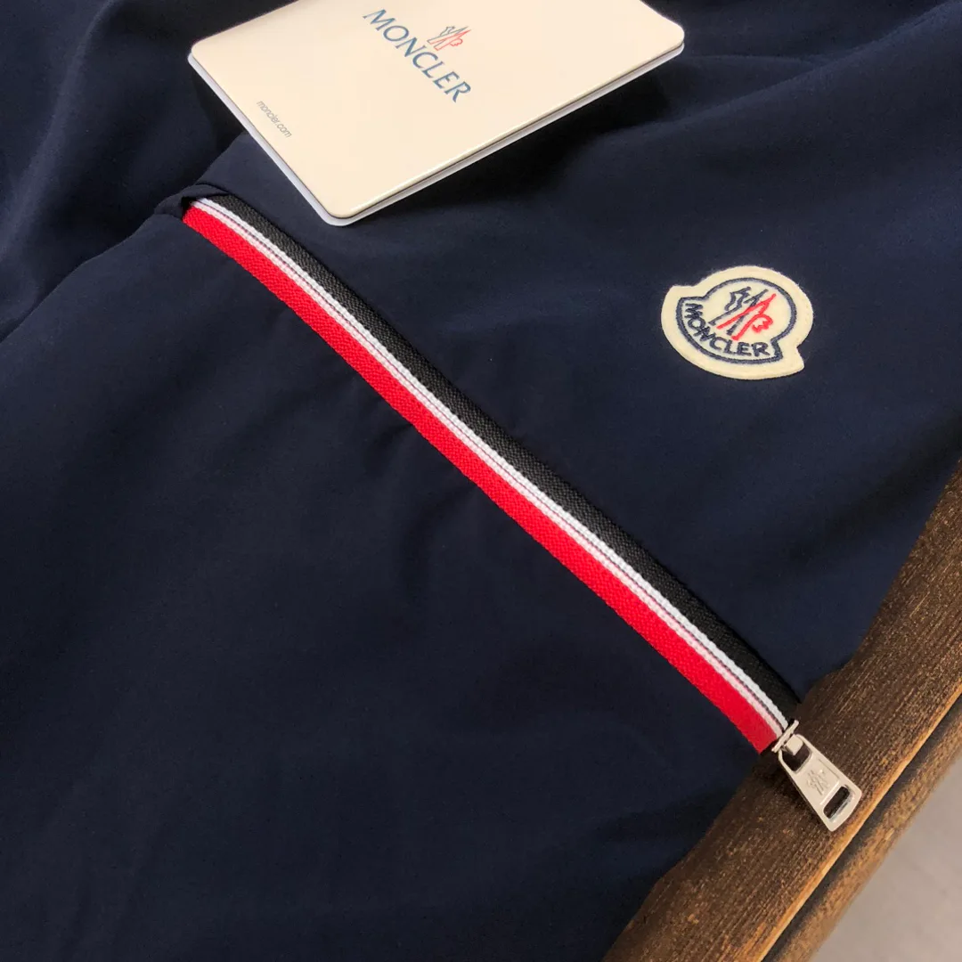 Куртки И Пуховики Мужские Moncler 17285986