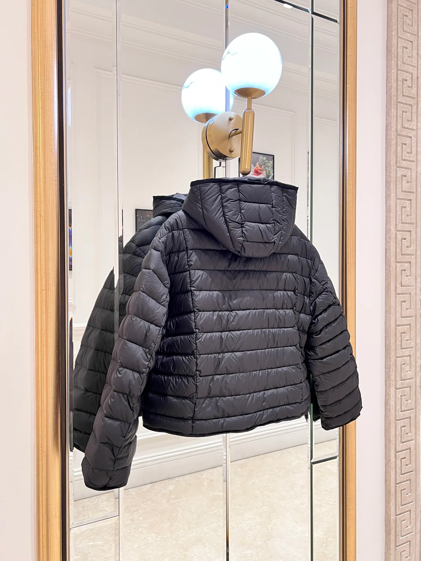 Куртки И Пуховики Женские Chanel 18727164