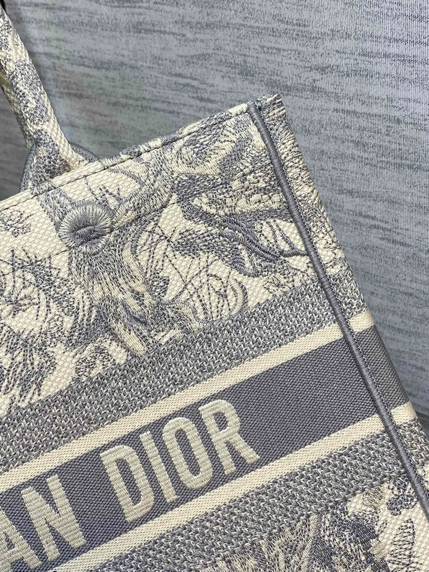 Классические Сумки Женские Christian Dior 11224036