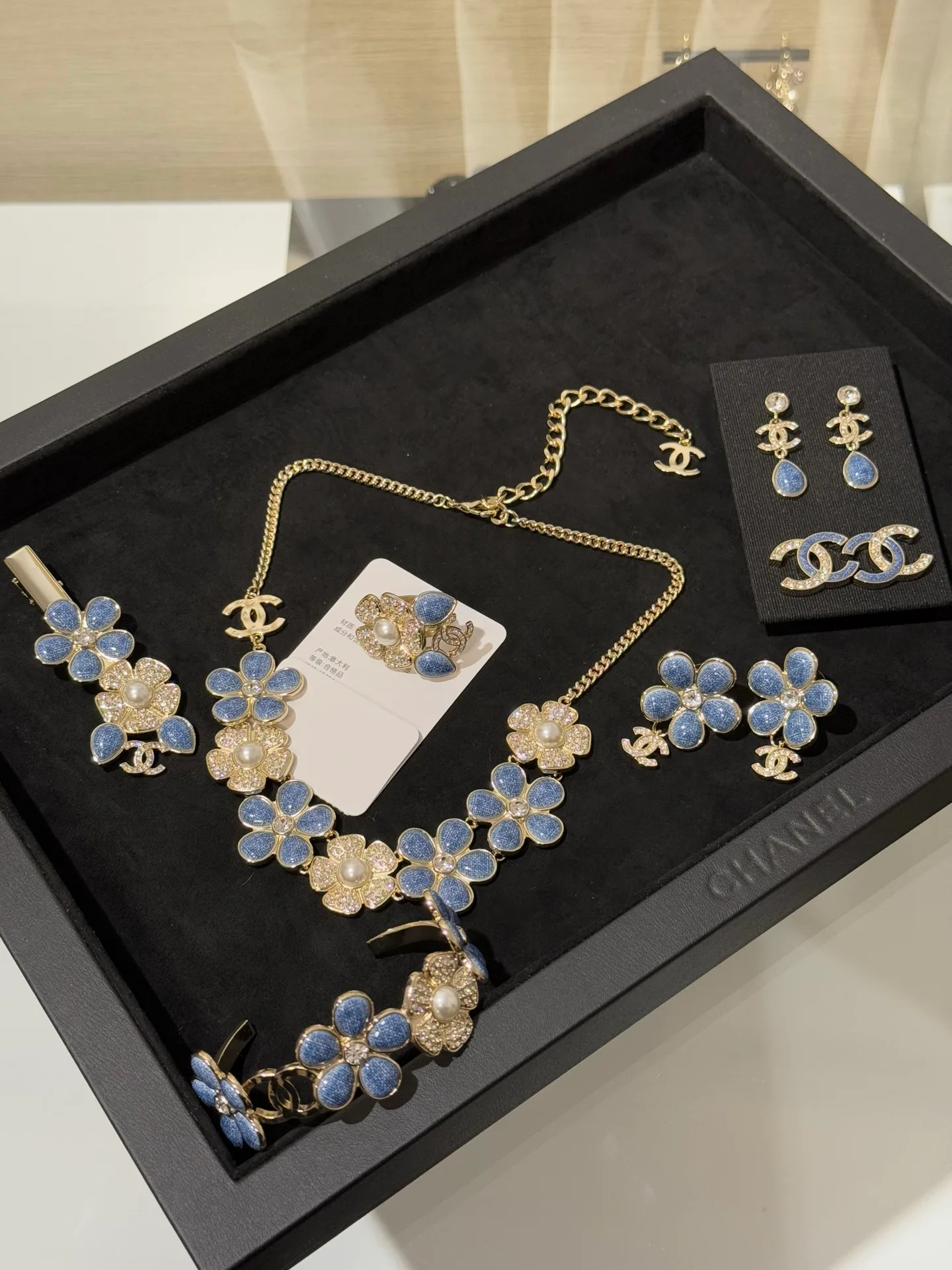 Бижутерия Chanel 821123