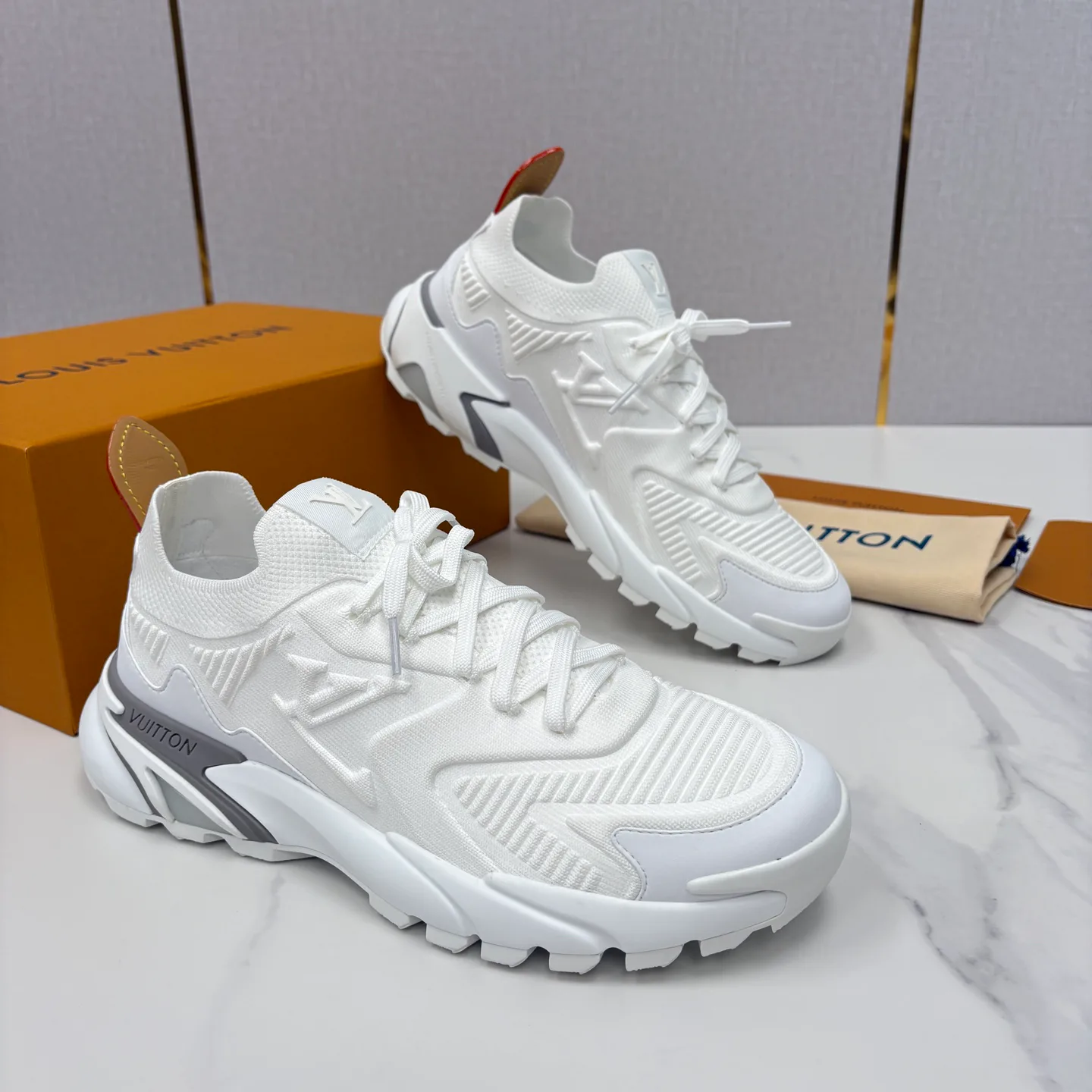 Кроссовки Мужские Louis Vuitton 13140743