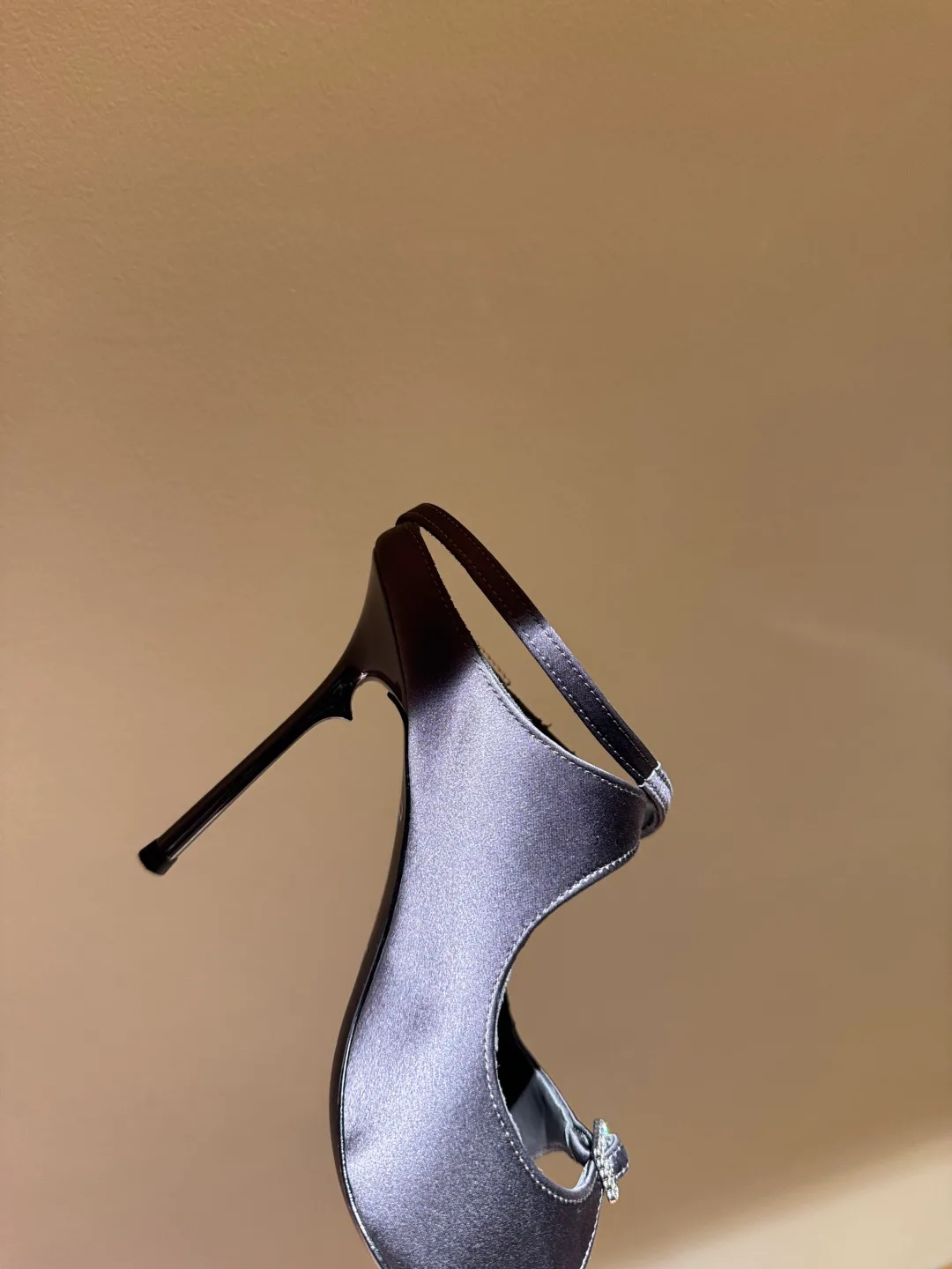 Босоножки Женские Saint Laurent 5737620