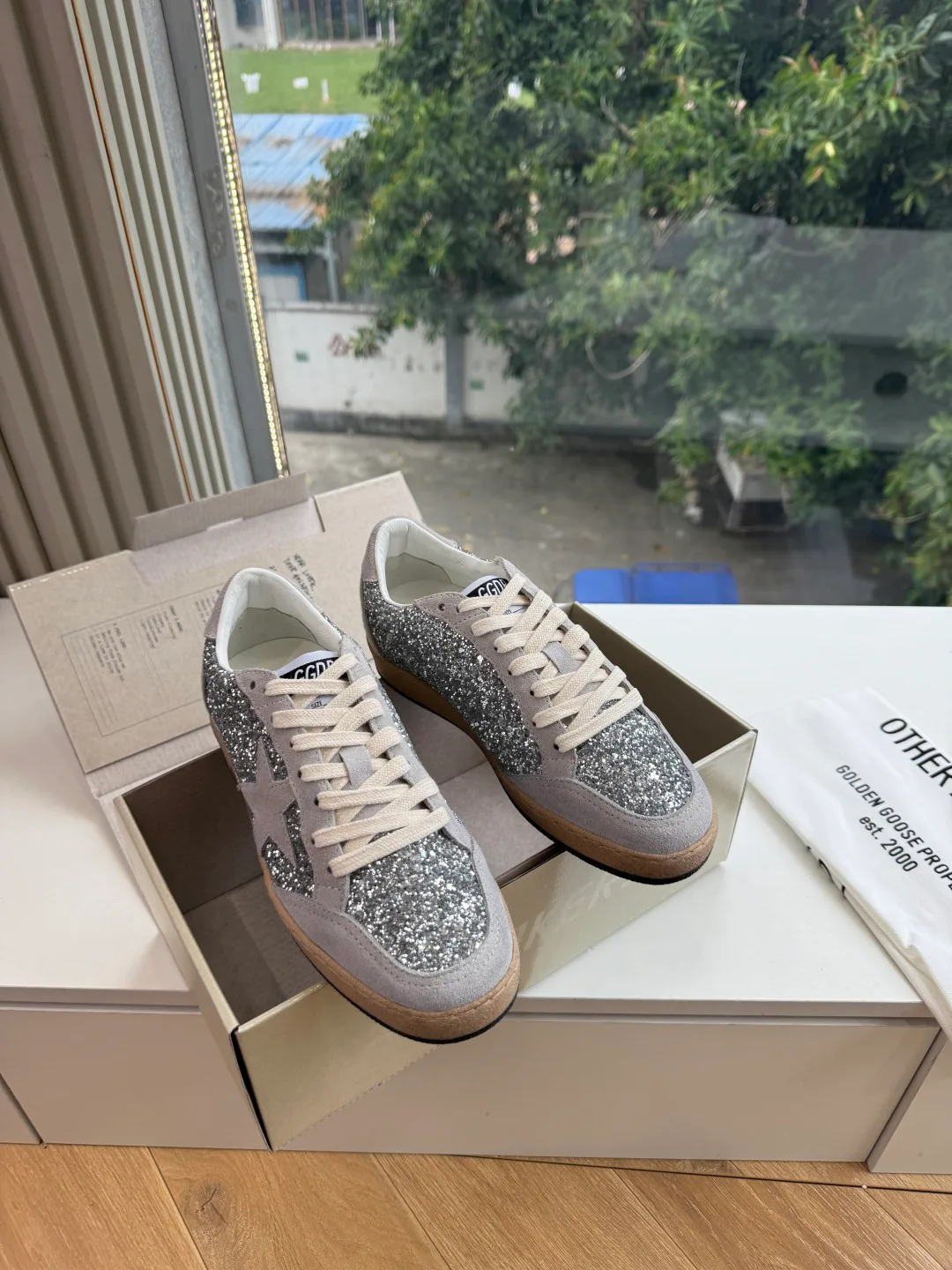 Кроссовки Женские Golden Goose 18801049