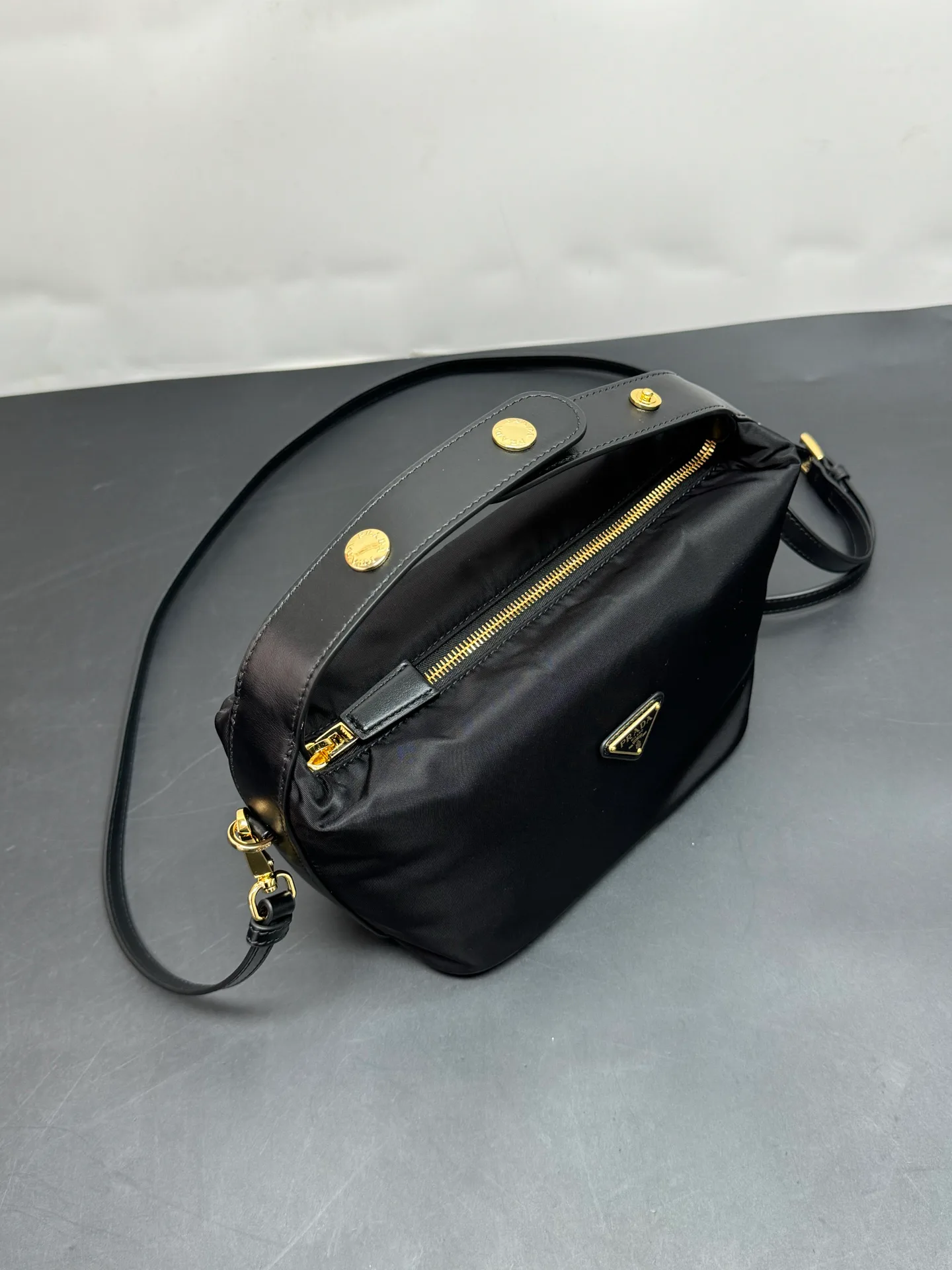 Сумки На Ремне Женские Prada 17630947