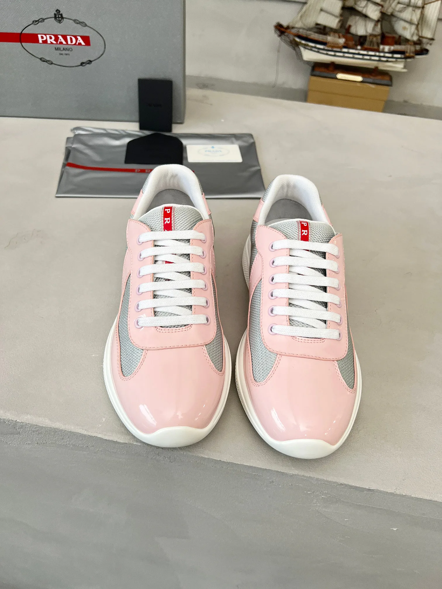Кроссовки Женские Prada 17704062