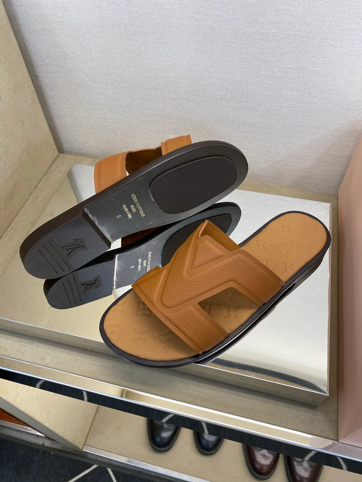 Шлепанцы Мужские Louis Vuitton 11956877