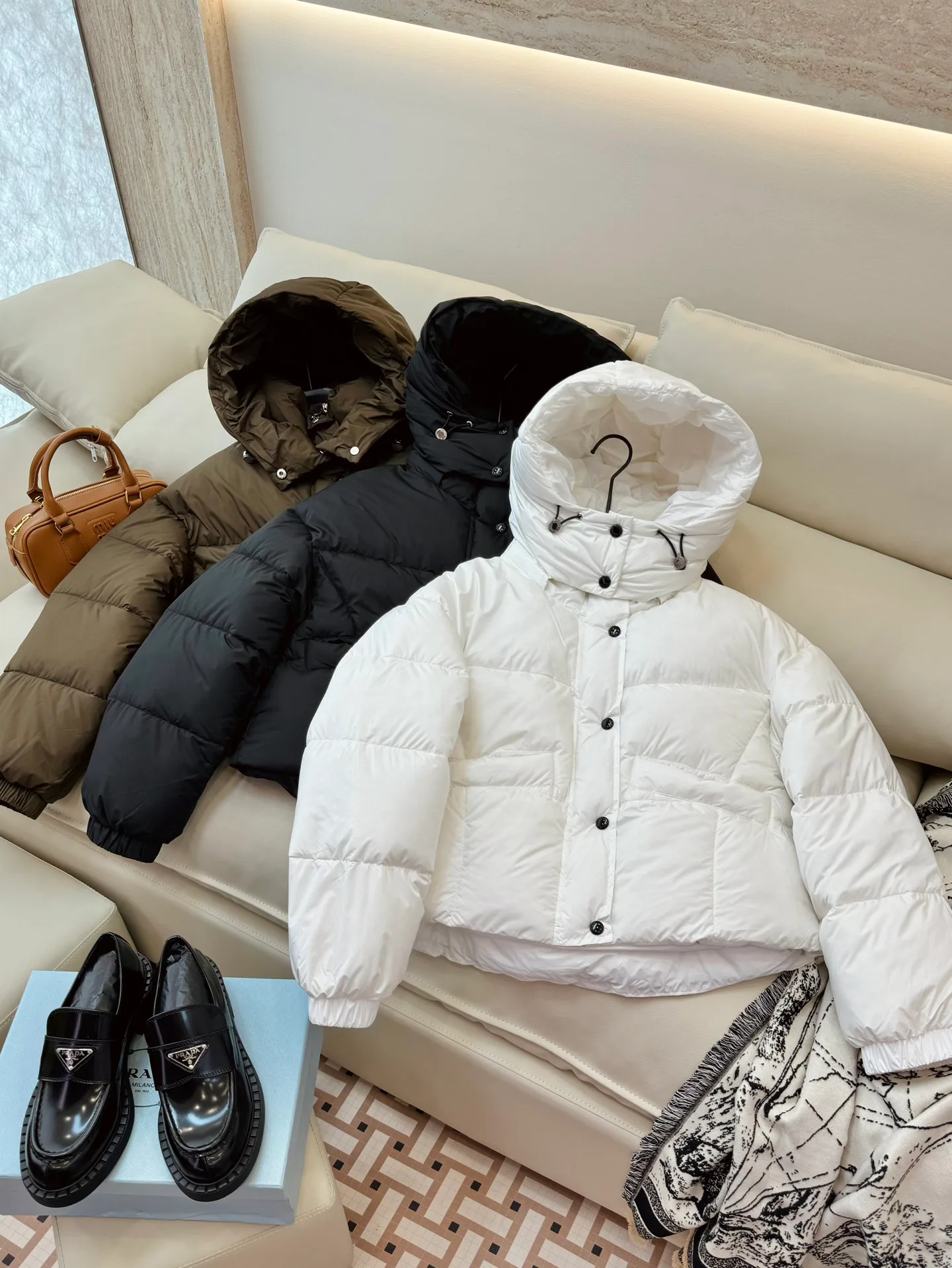 Куртки И Пуховики Женские Prada 17910129