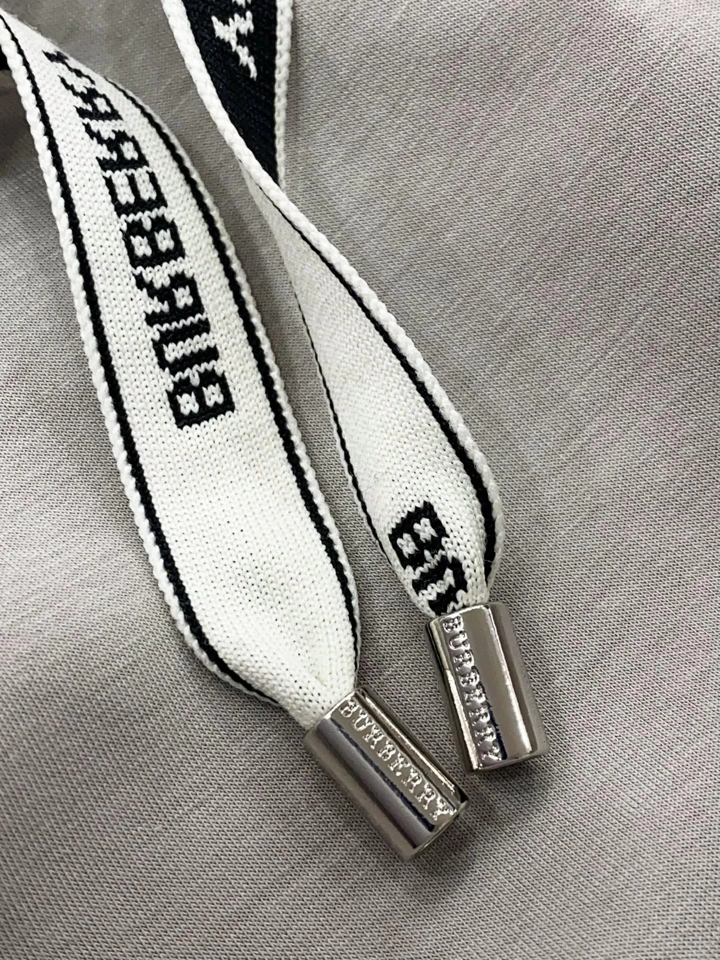Брюки Мужские Burberry 13441682