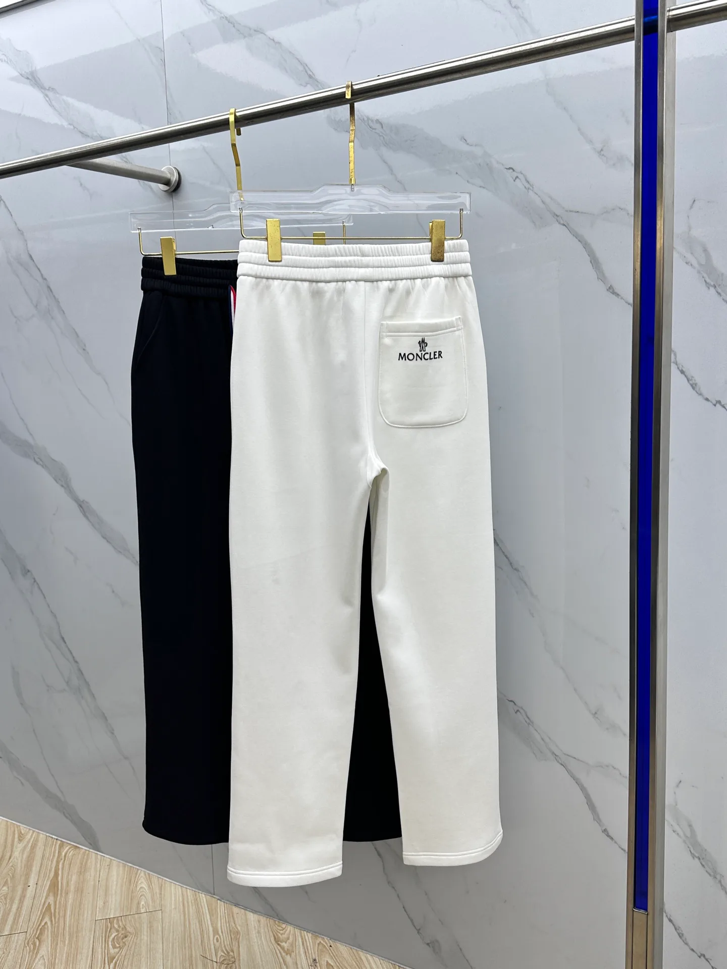 Брюки Мужские Moncler 18246682