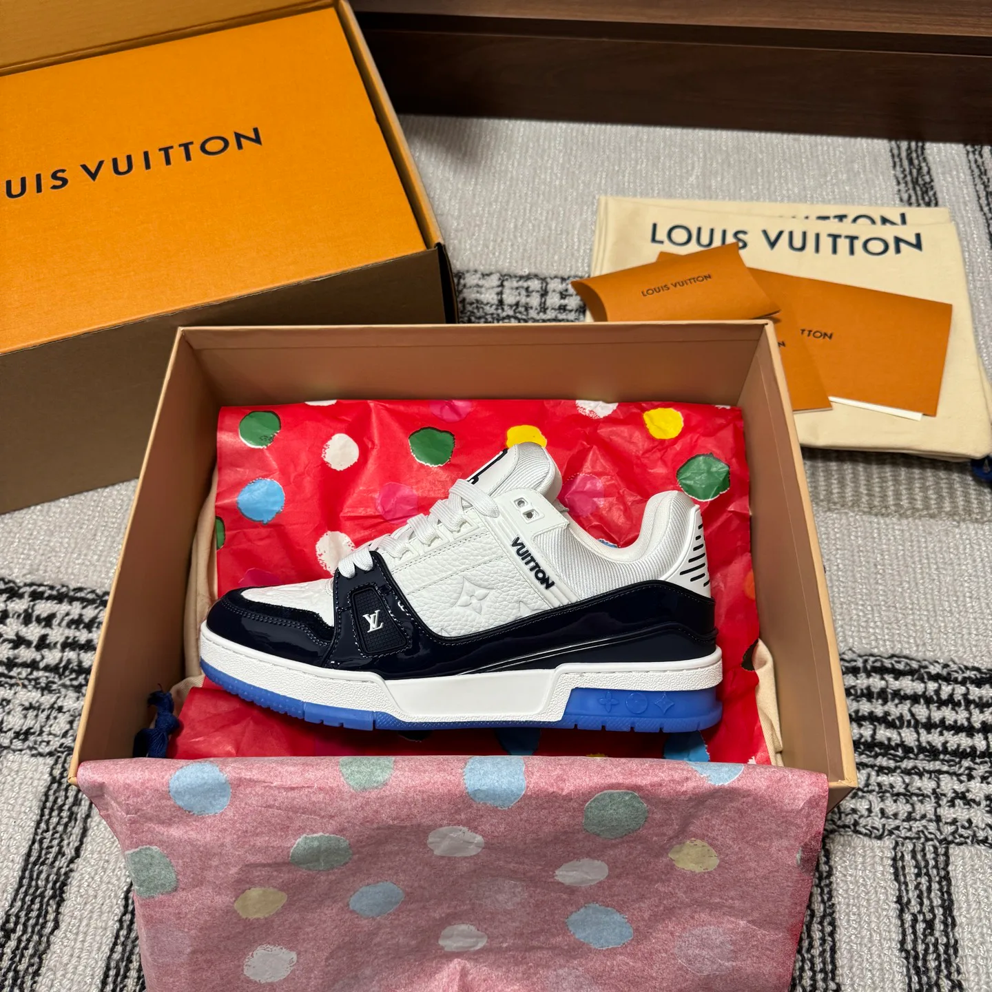Кроссовки Женские Louis Vuitton 1546796