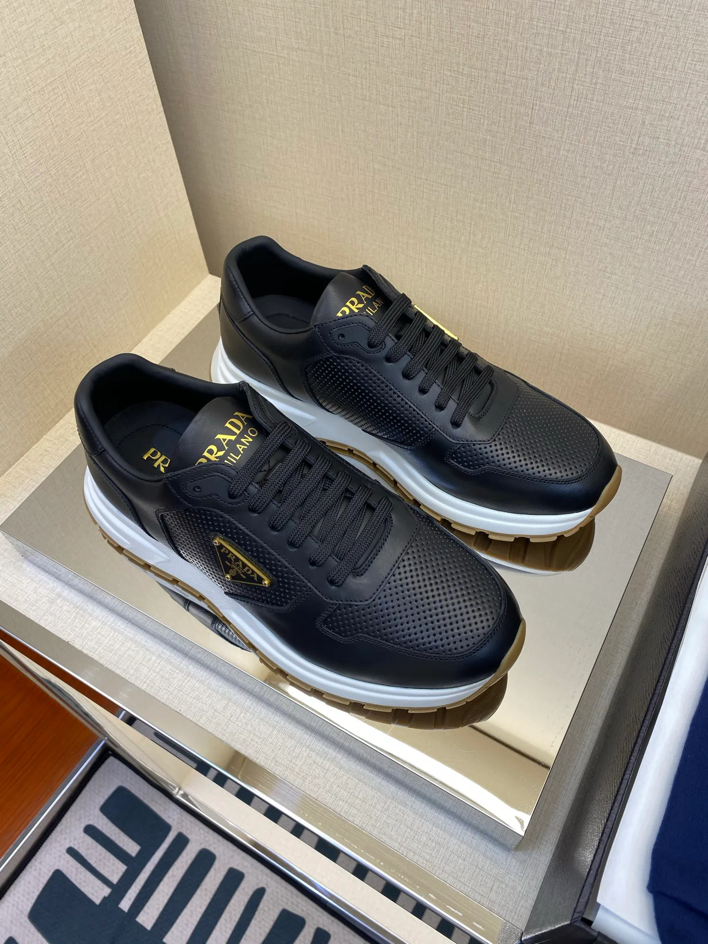 Кроссовки Мужские Prada 18039816