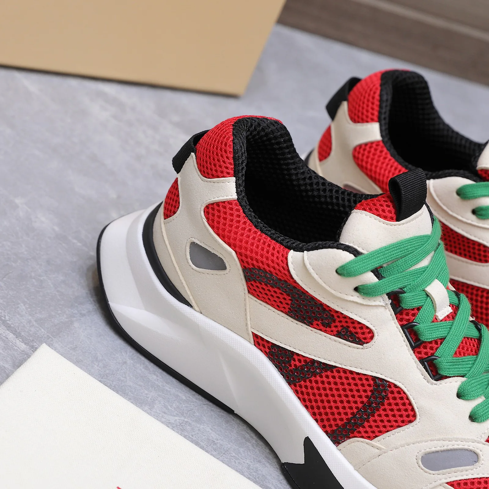 Кроссовки Мужские Valentino 17604593
