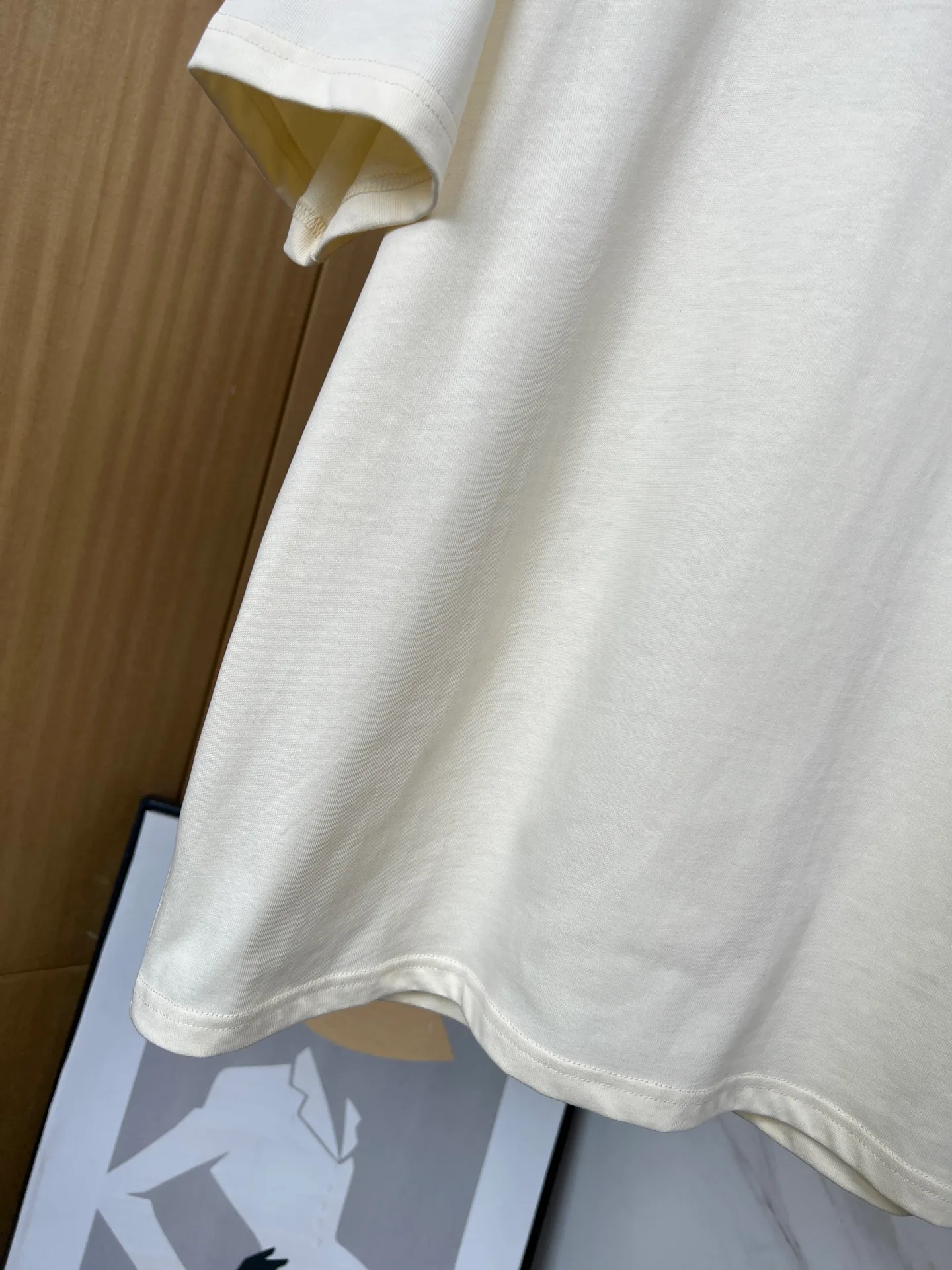 Футболки Женские Ami Paris 18856