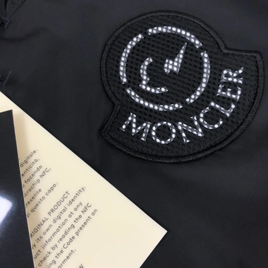 Куртки И Пуховики Женские Moncler 18741967