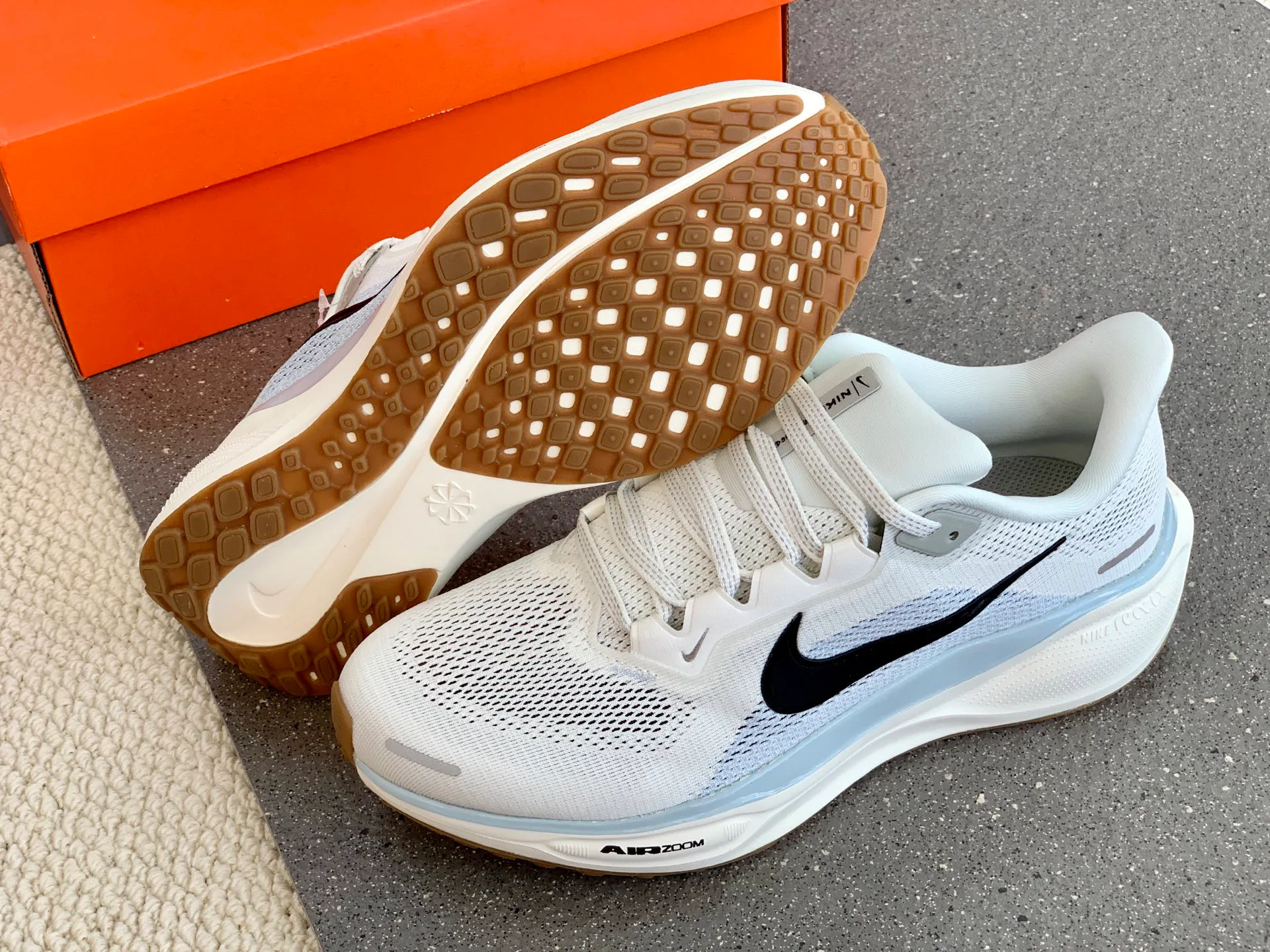 Кроссовки Женские Nike 230359