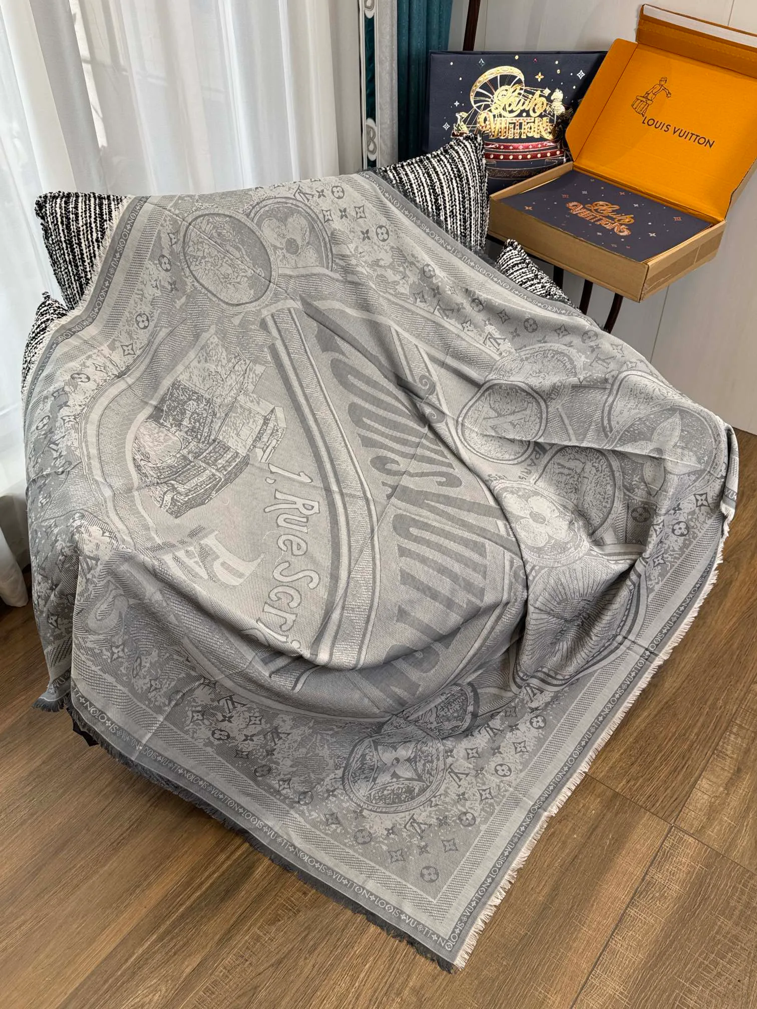 Платки Louis Vuitton 1255819