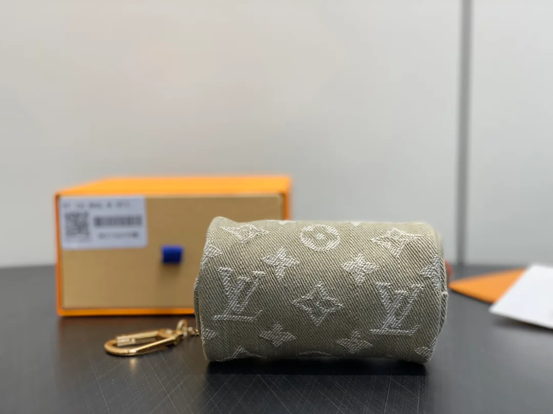 Клатчи Женские Louis Vuitton 11778084