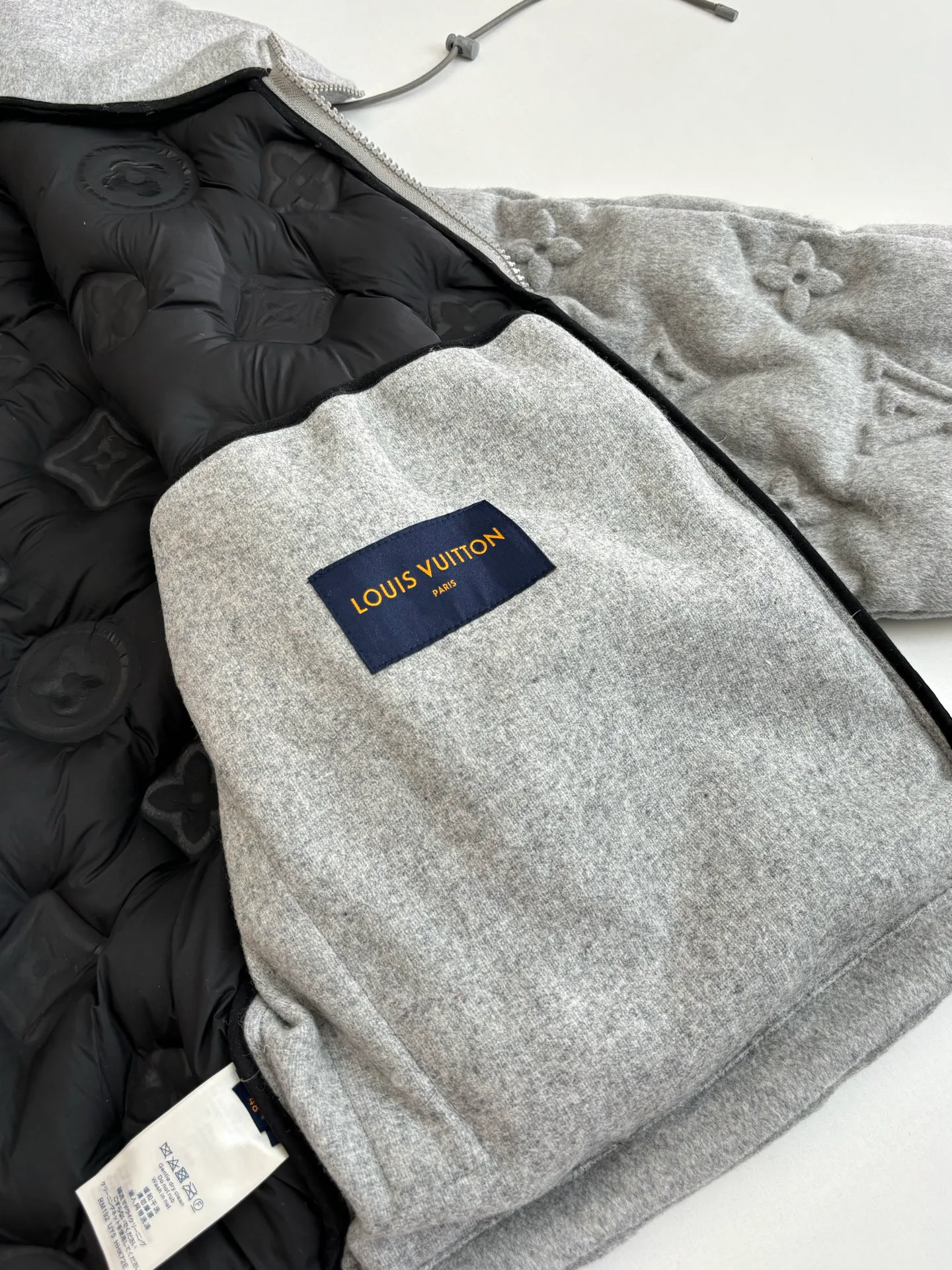 Куртки И Пуховики Женские Louis Vuitton 274538