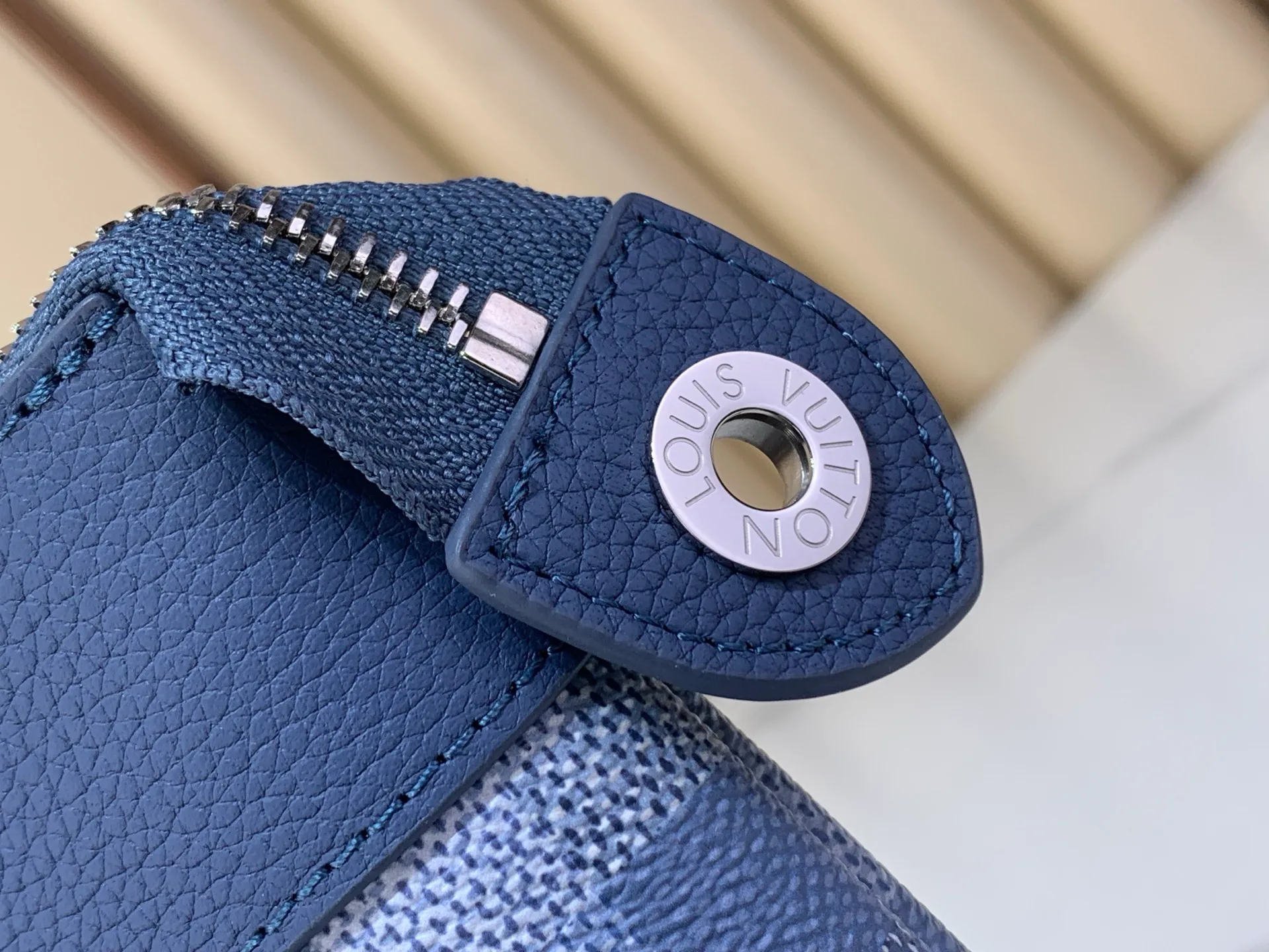Клатчи Женские Louis Vuitton 14458801
