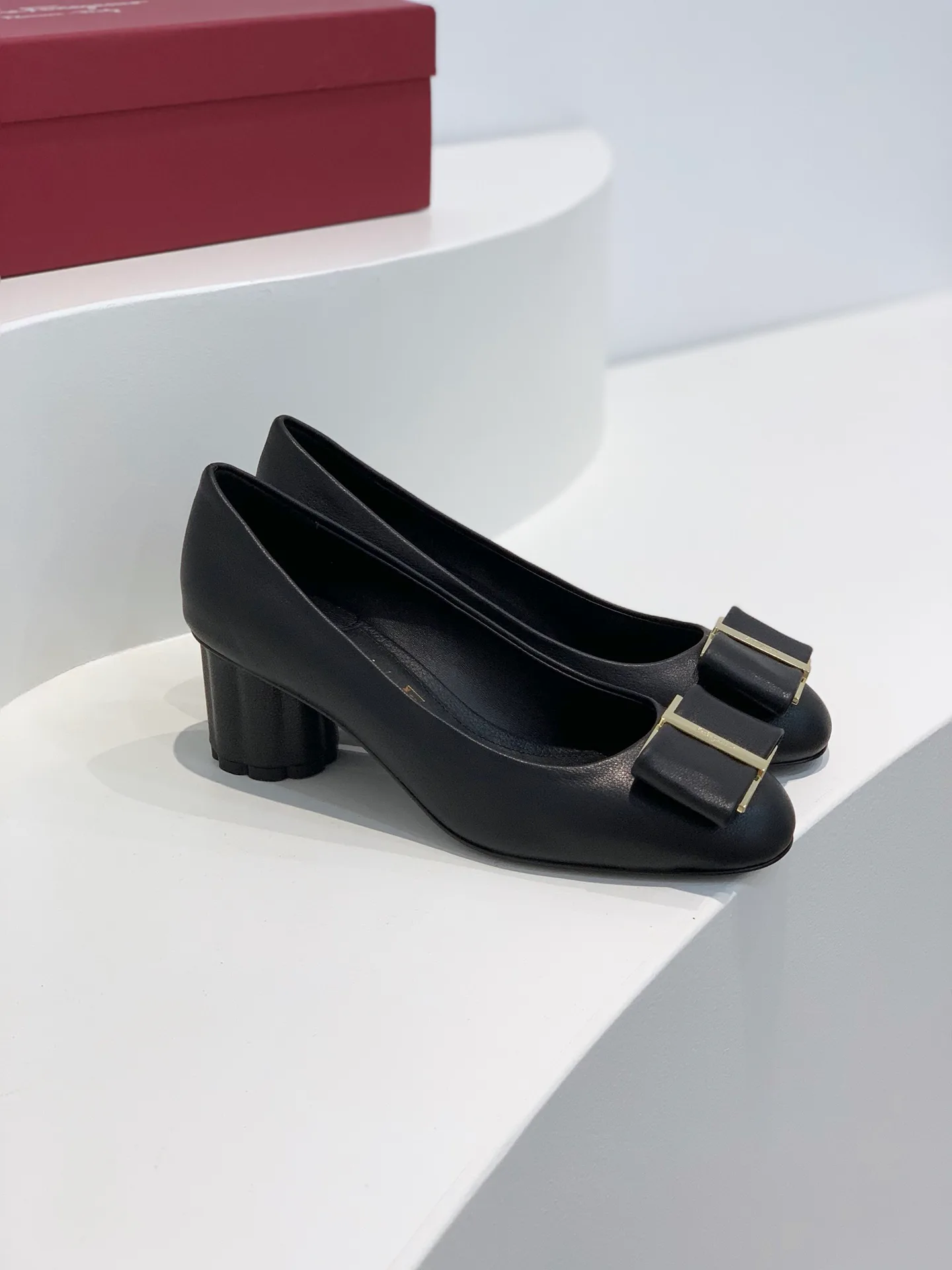 Туфли Женские Salvatore Ferragamo 11675502