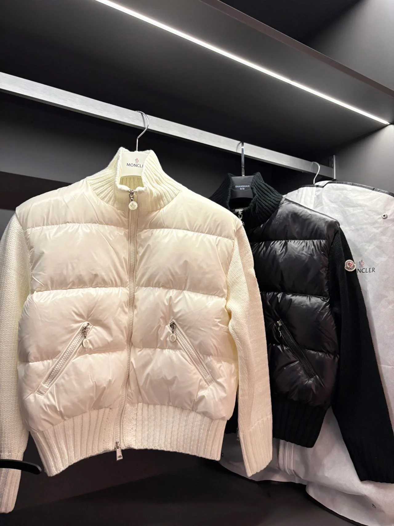 Куртки И Пуховики Мужские Moncler 17457975