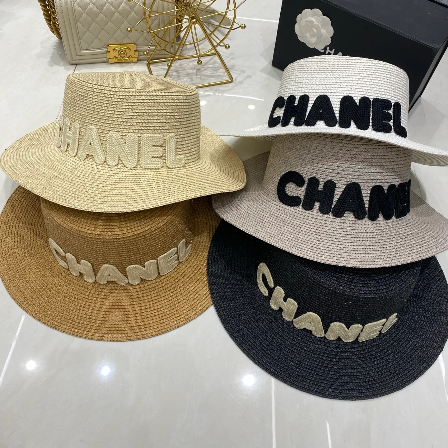 Головные Уборы Chanel 17498280