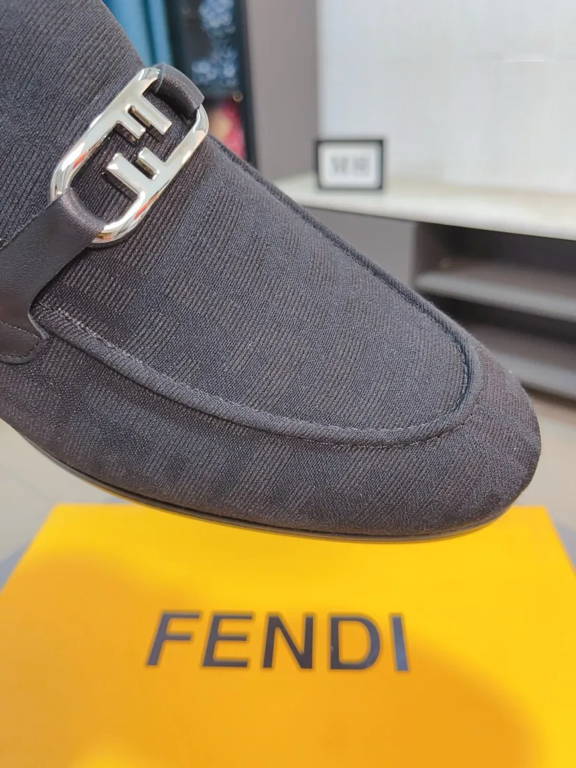 Лоферы Женские Fendi 71901