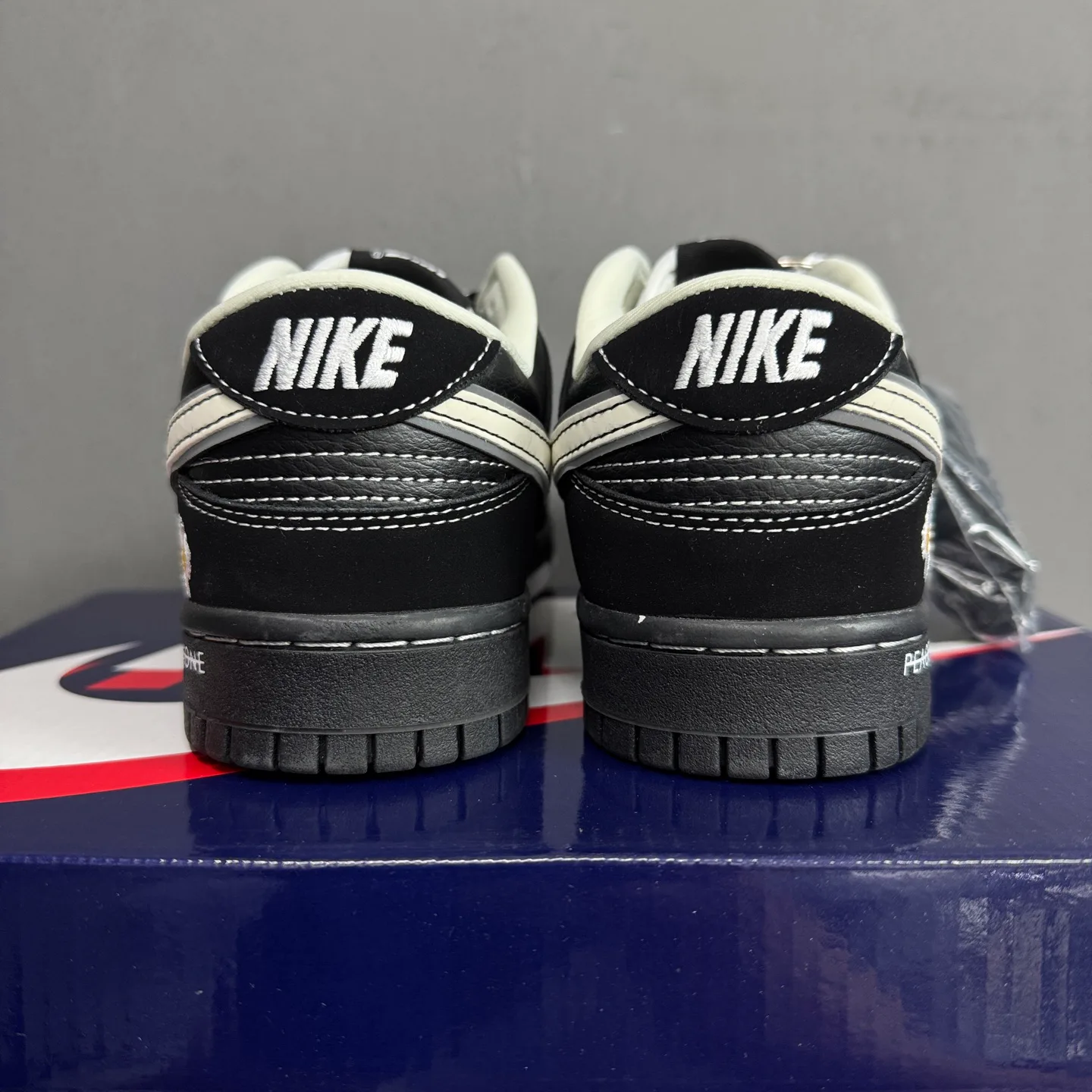 Кроссовки Женские Nike 374051