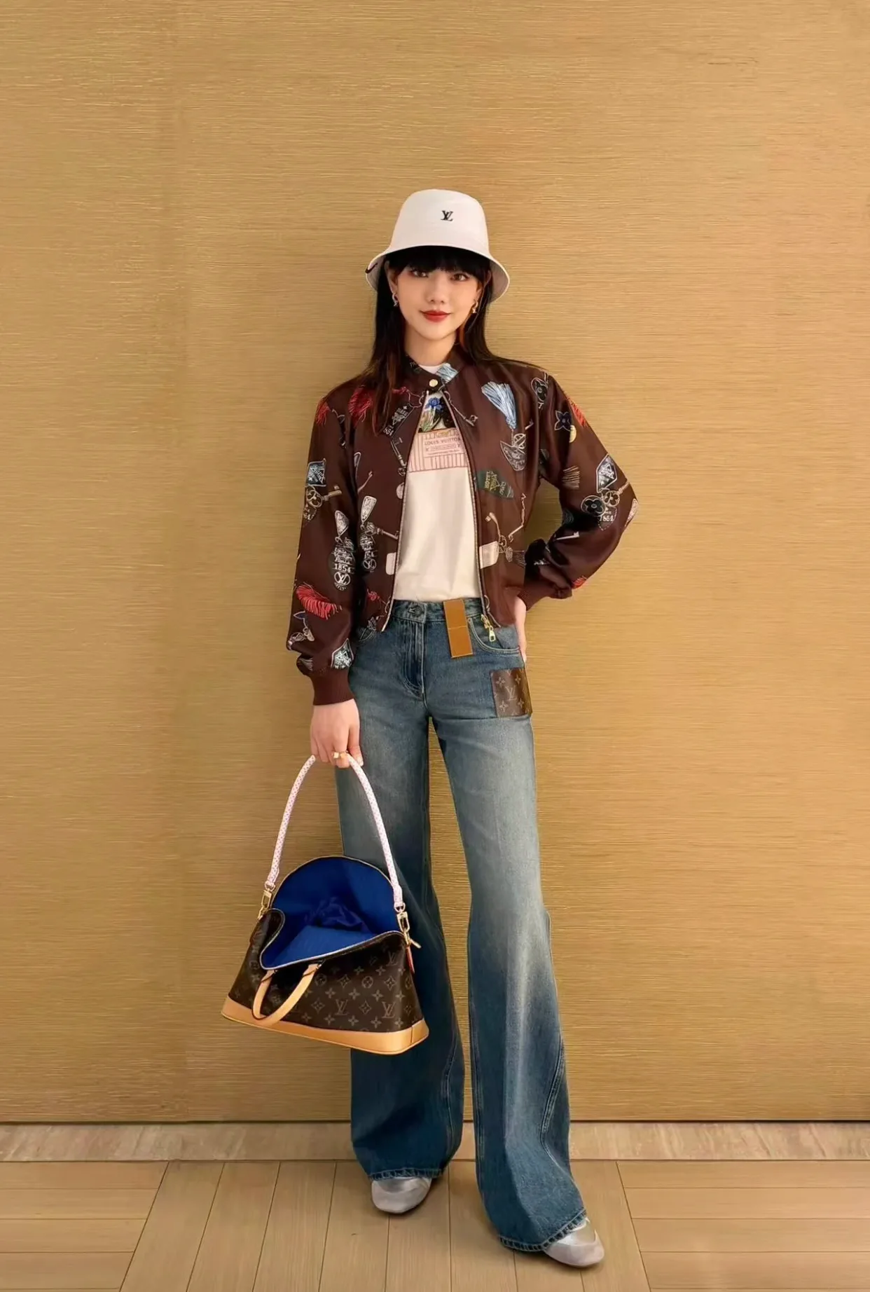 Куртки И Пуховики Женские Louis Vuitton 16846836