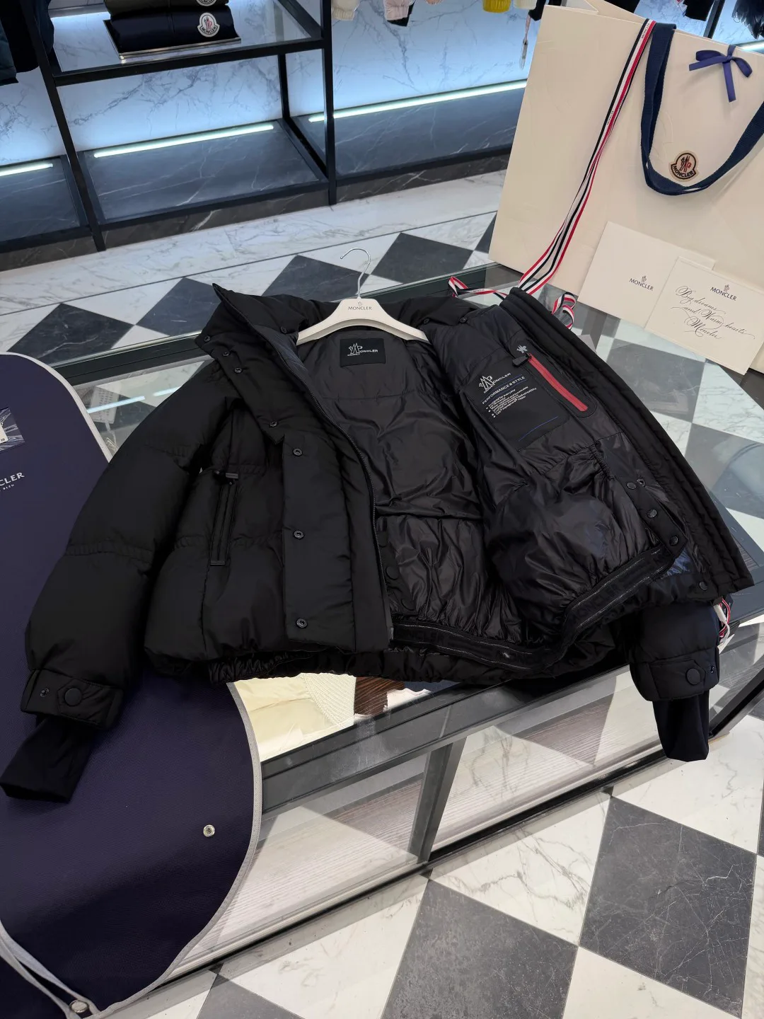 Куртки И Пуховики Женские Moncler 19245332