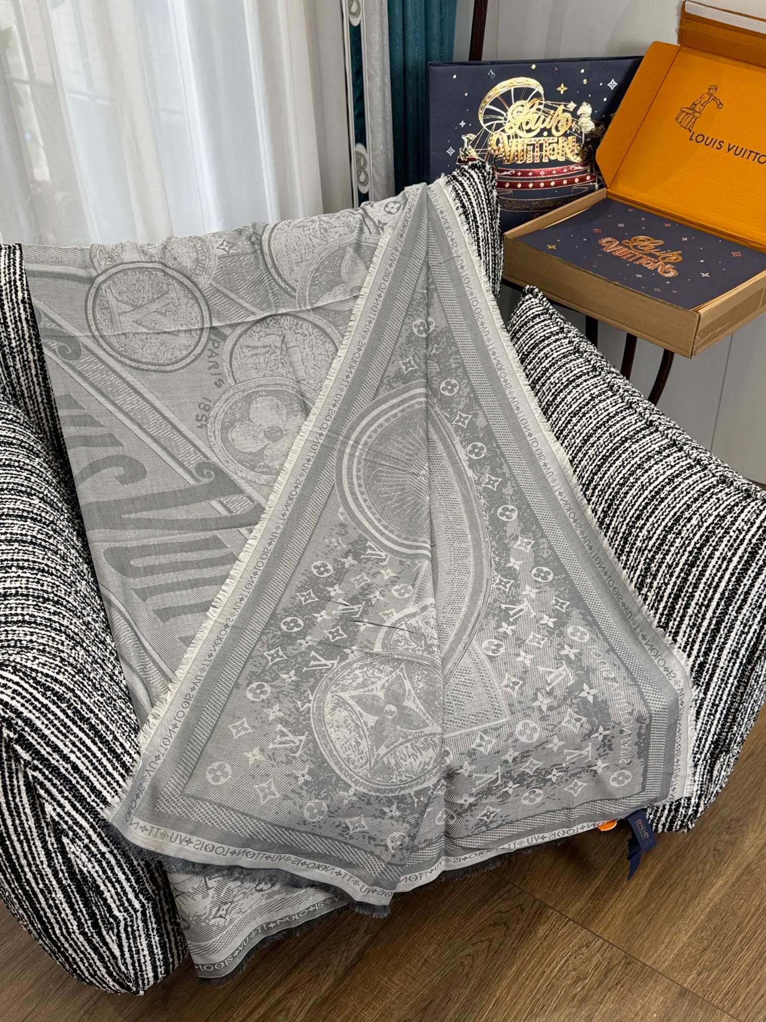 Платки Louis Vuitton 1255819