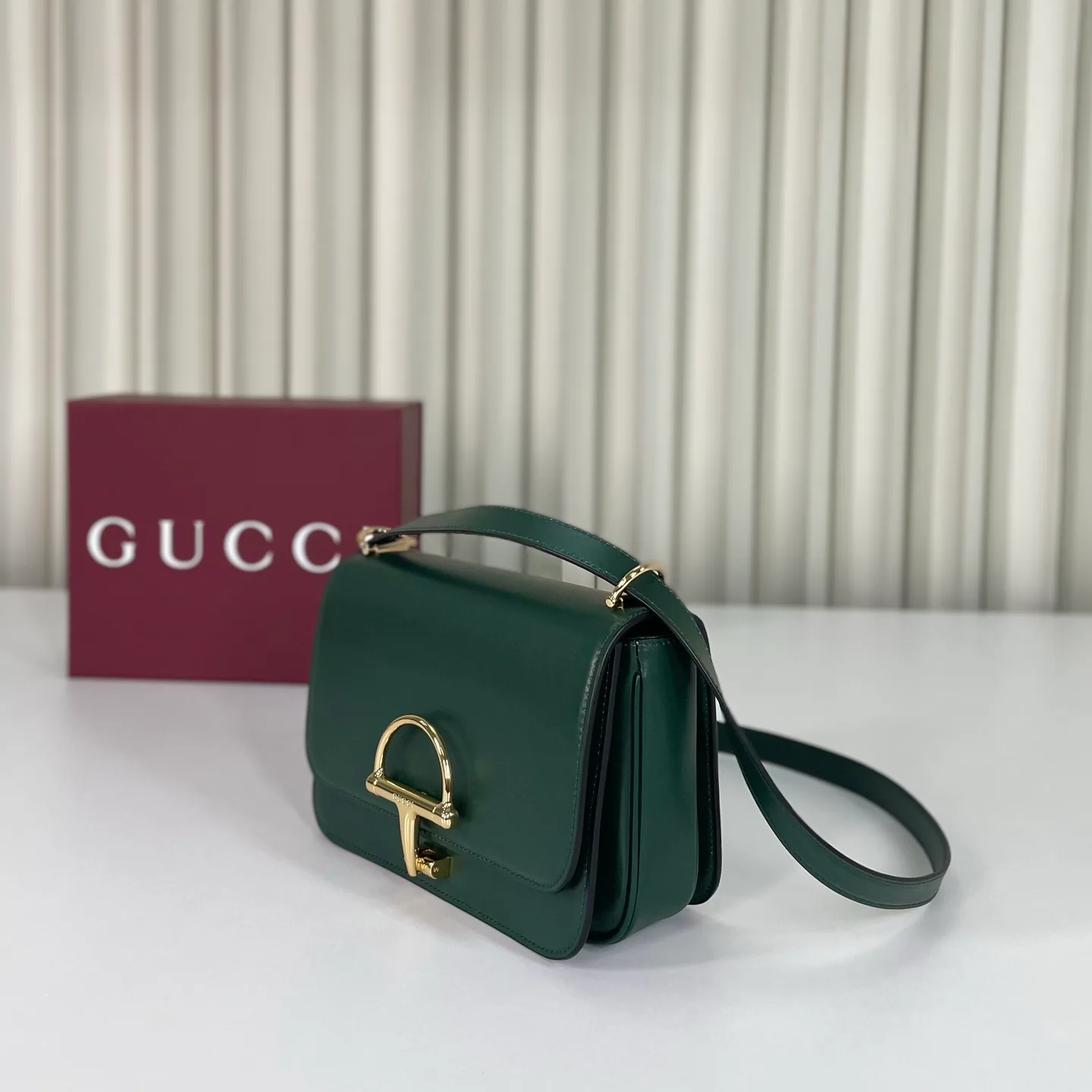 Классические Сумки Женские Gucci 12795291