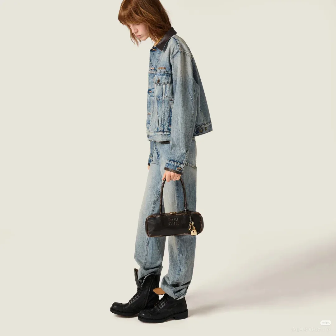 Куртки И Пуховики Женские Miu Miu 17797389