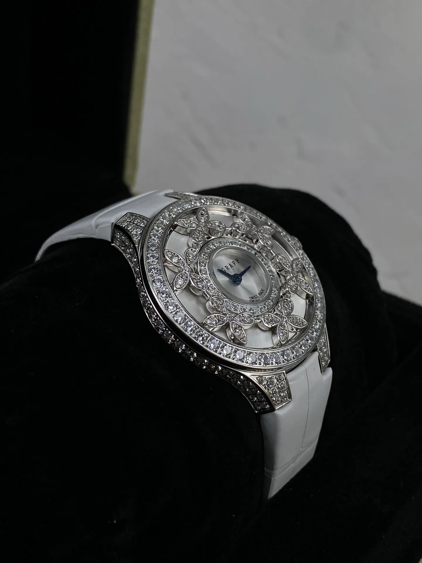 Часы Женские Graff 1540208