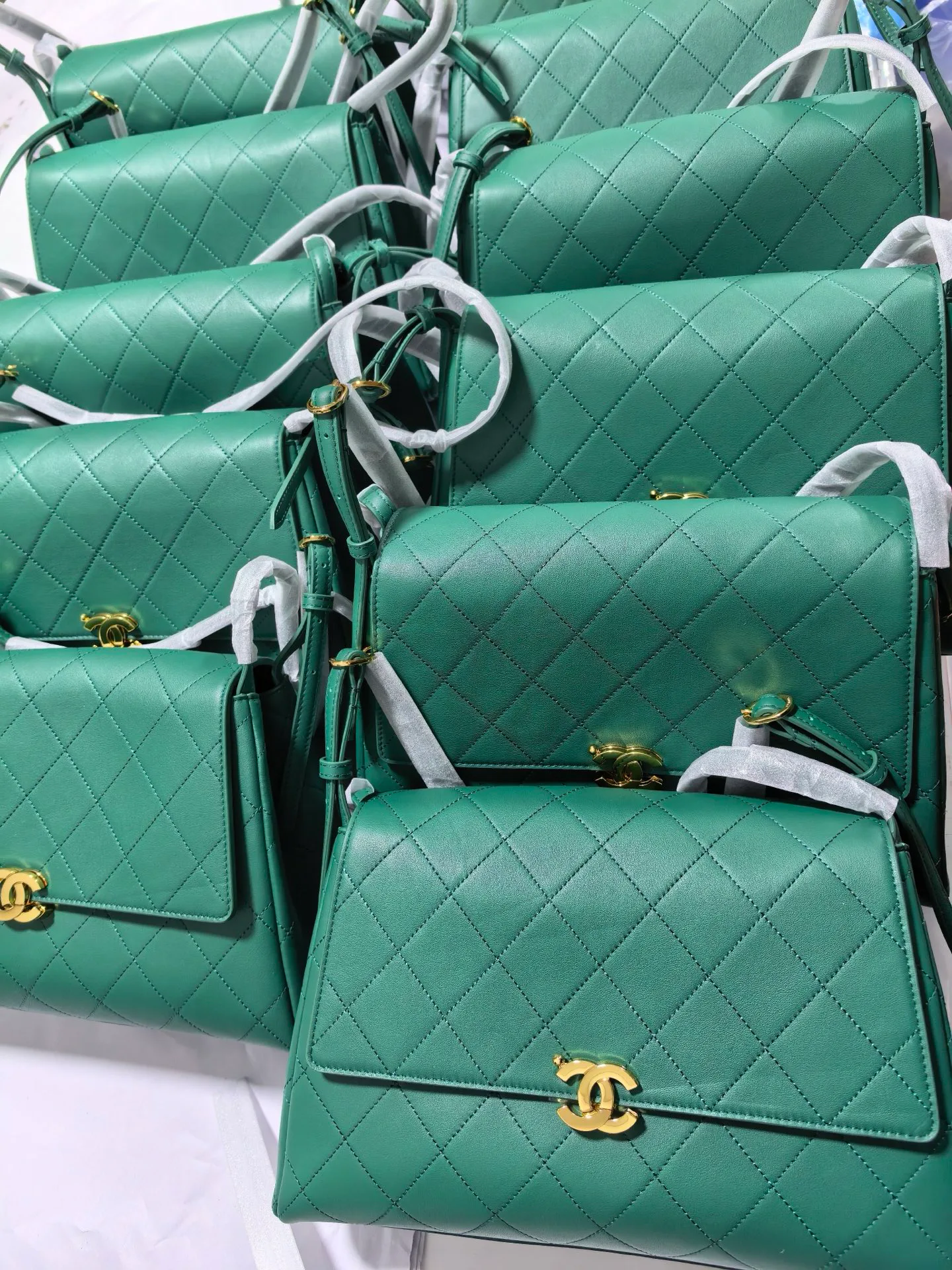 Классические Сумки Женские Chanel 17698930