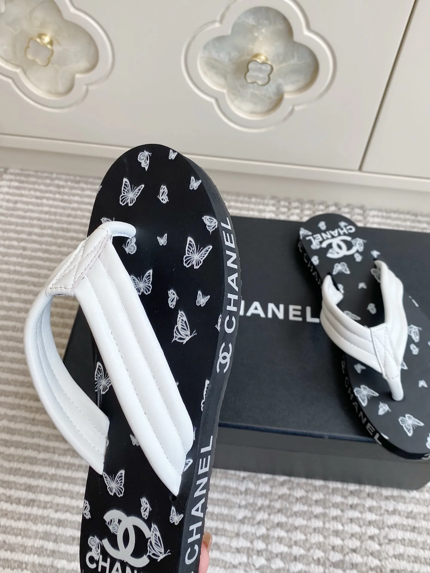 Шлепанцы Женские Chanel 11909738