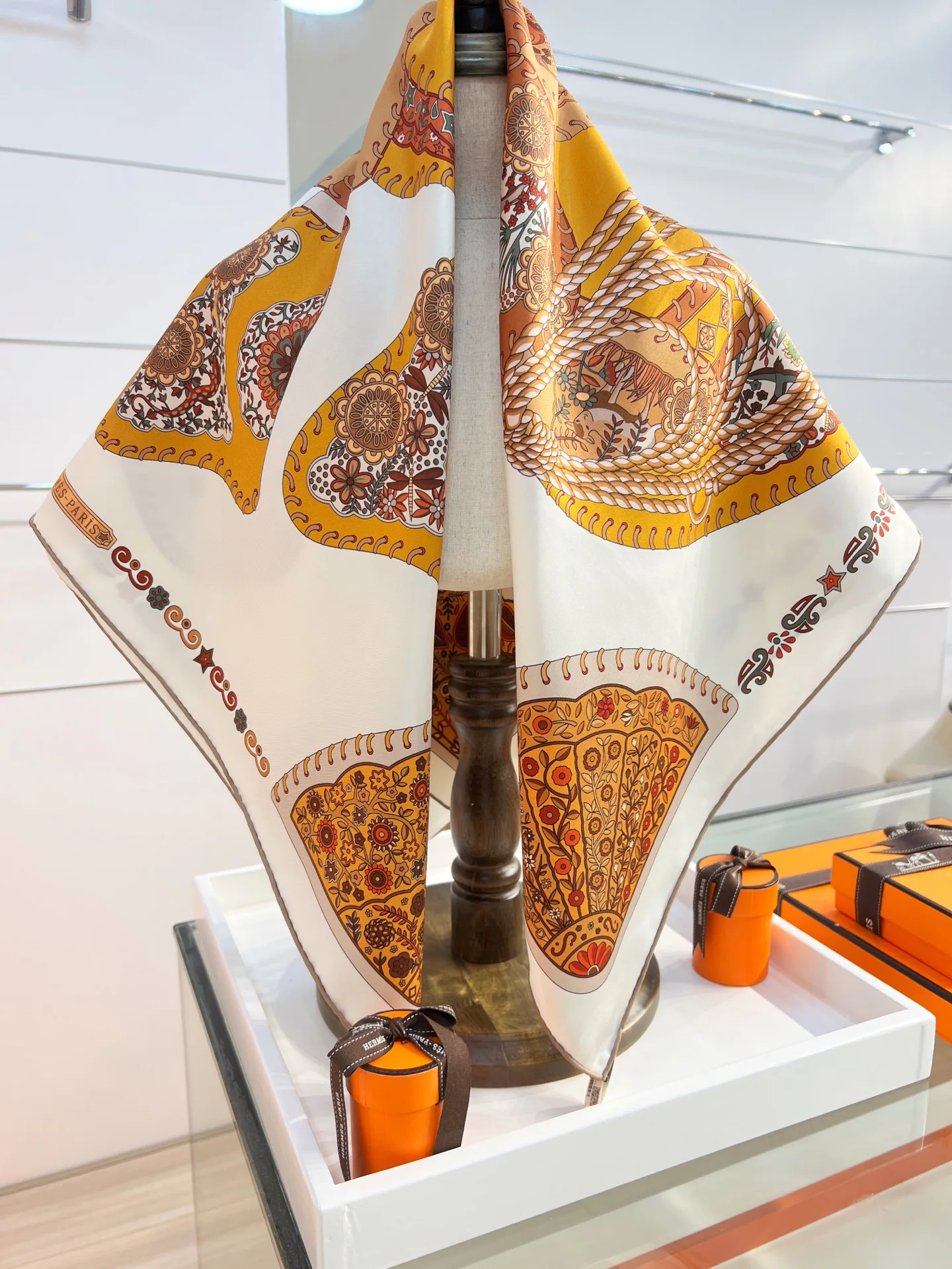 Платки Hermes 18220200