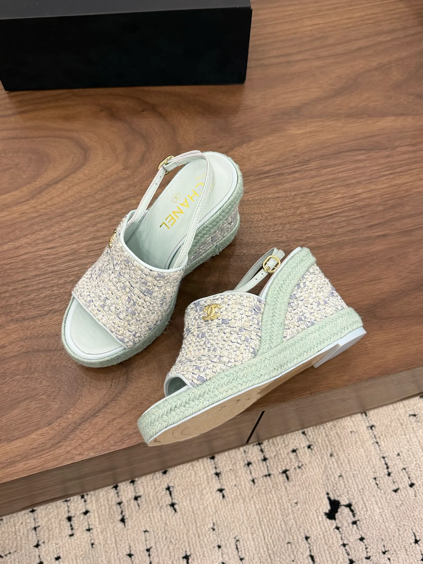 Босоножки Женские Chanel 13444915